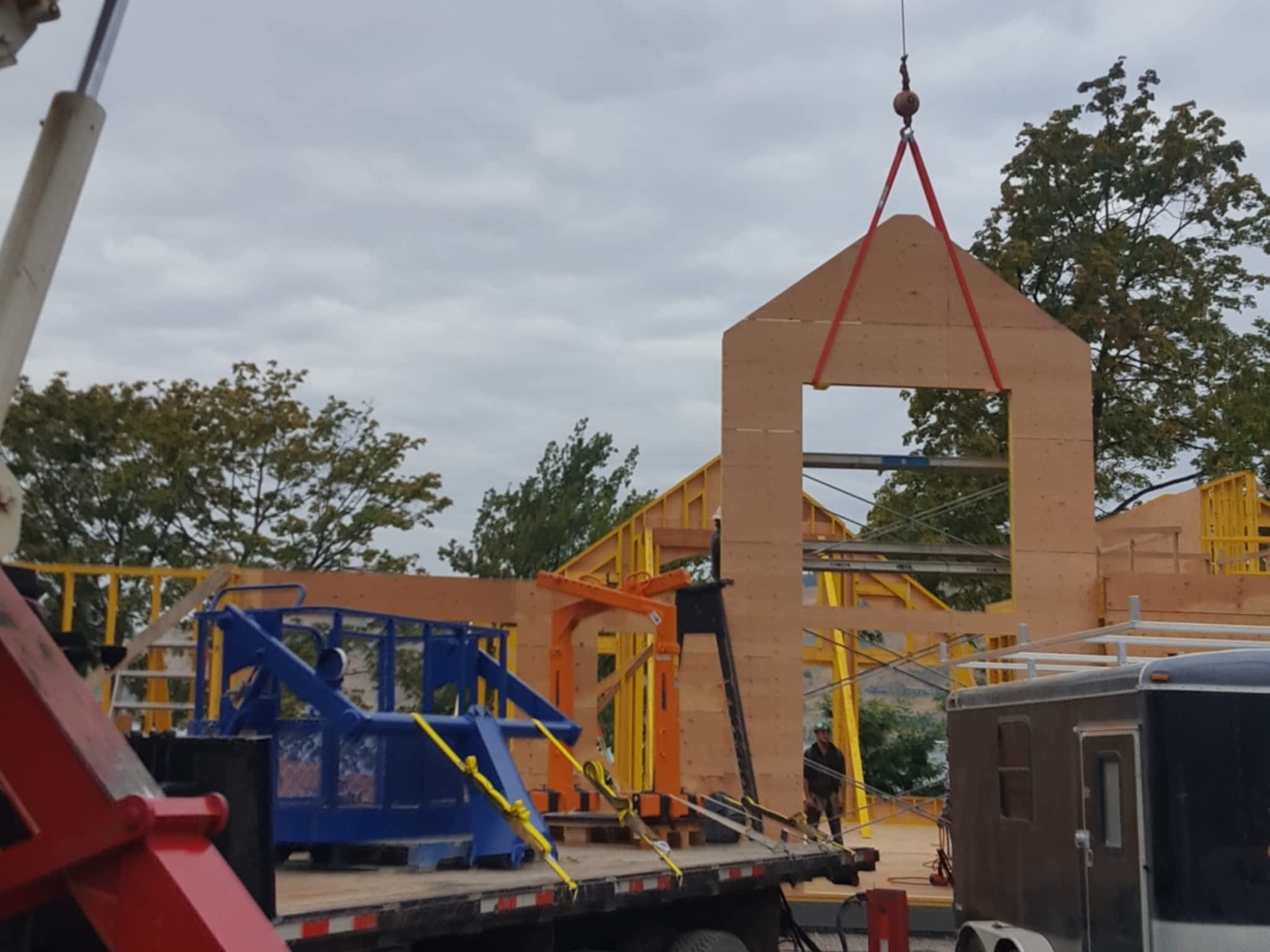 photo George's Crane Services