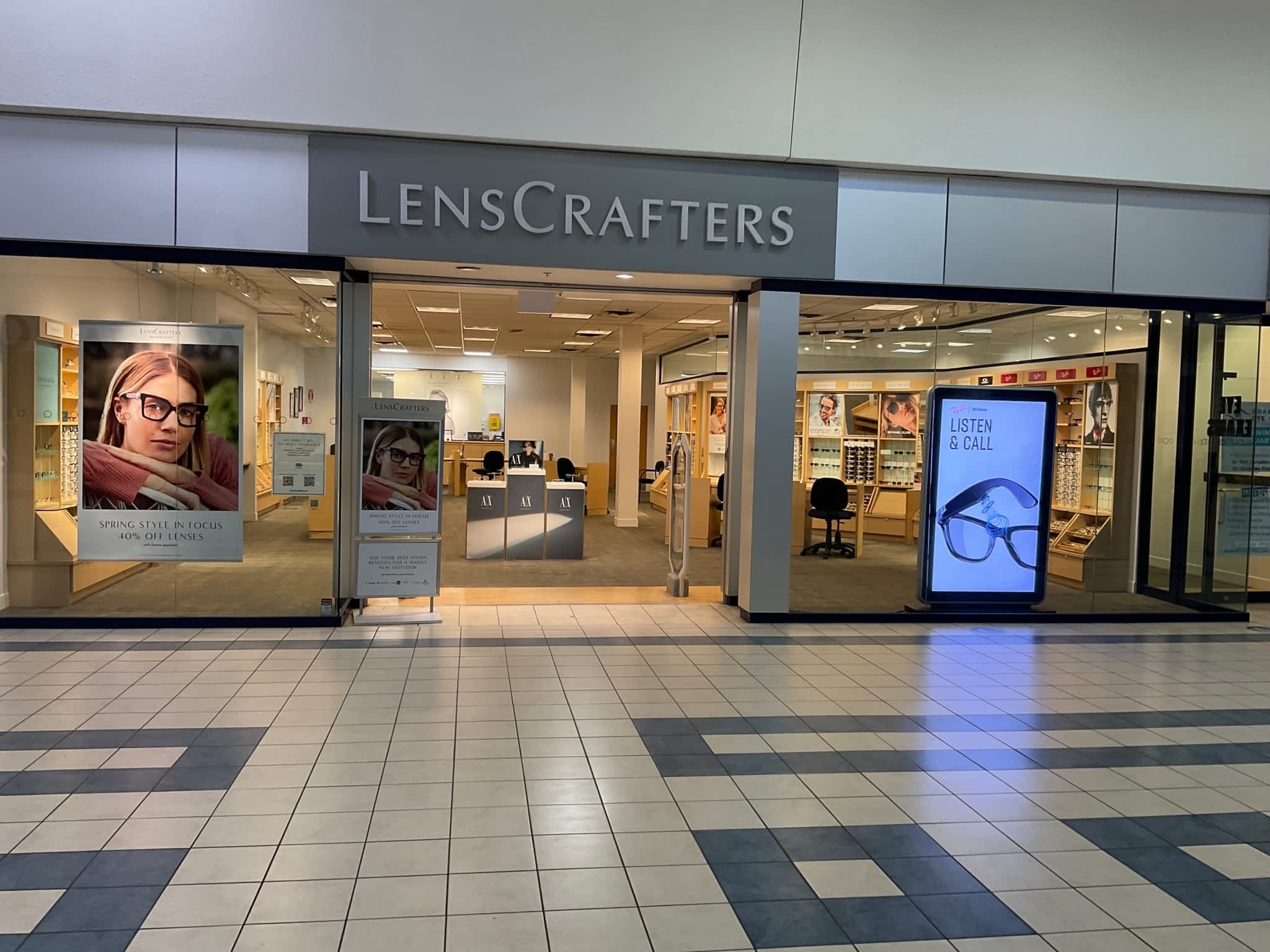 photo LensCrafters