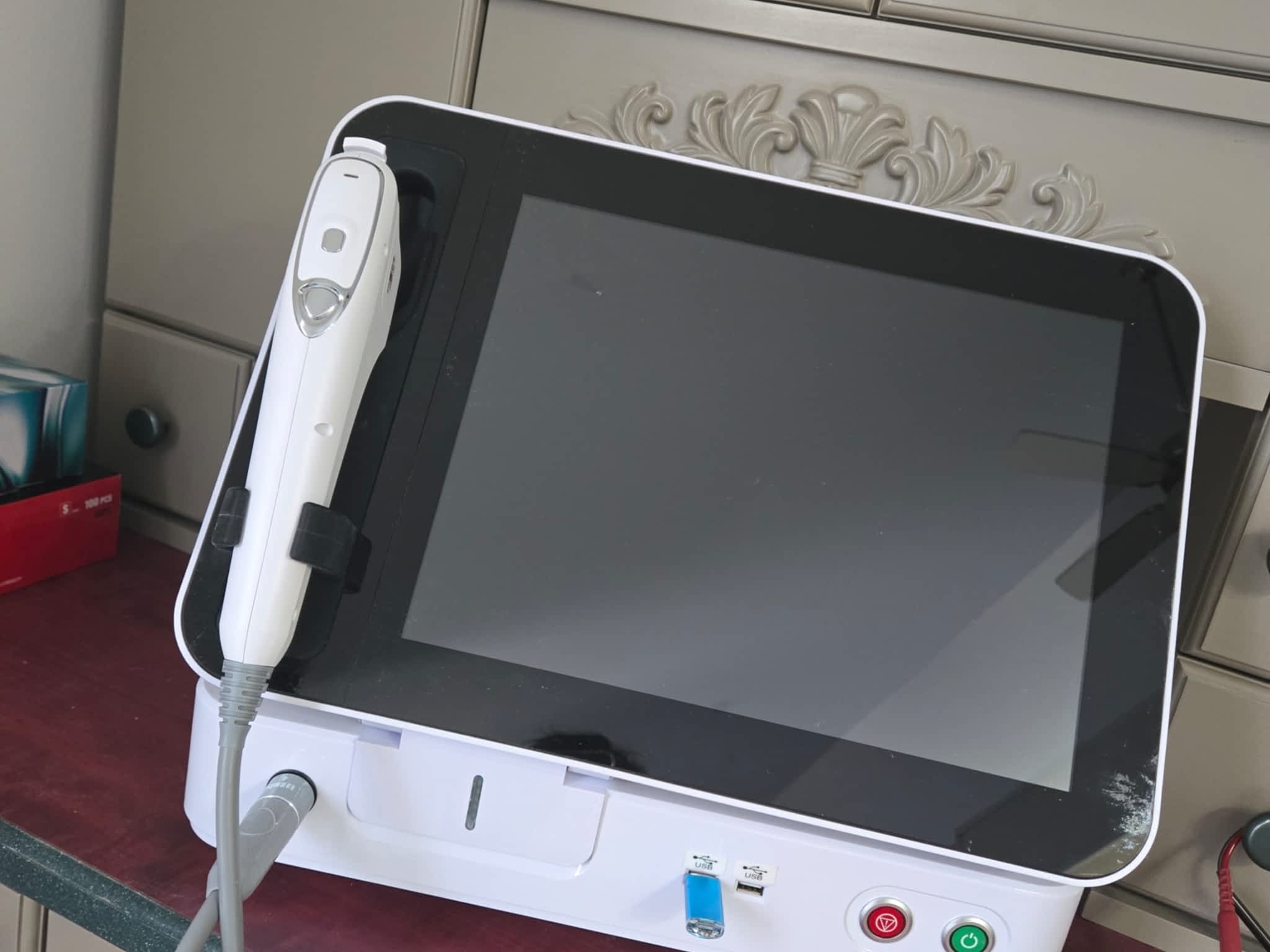 photo Caress Aesthetic