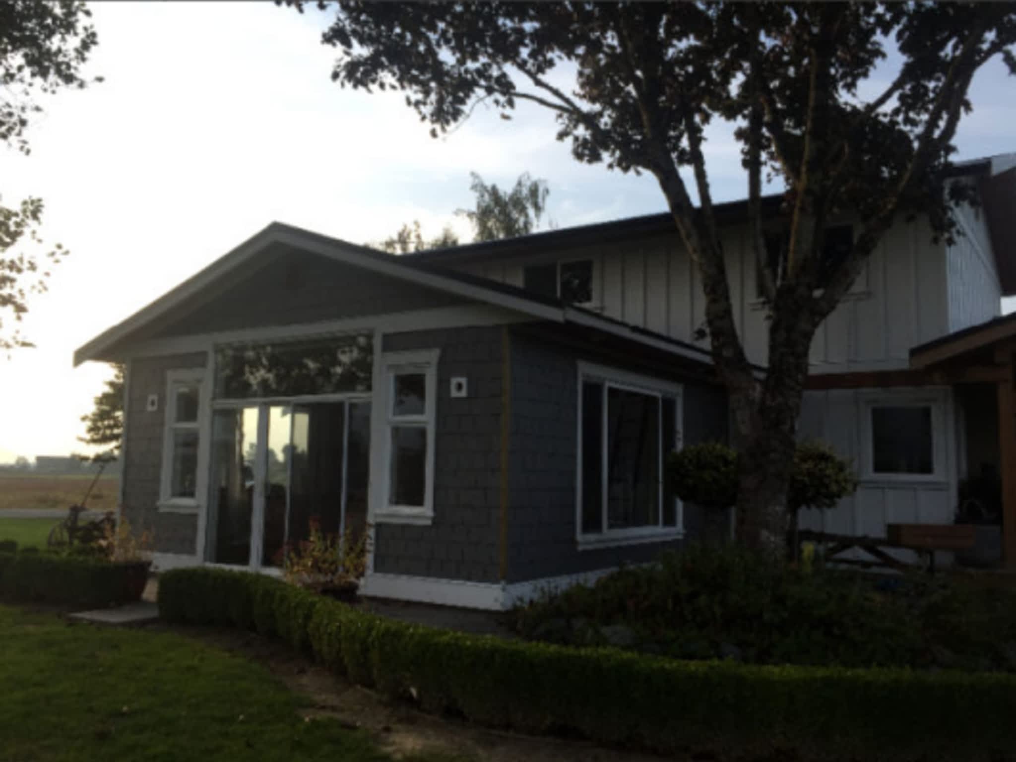 photo Dean's Maintenance & Construction