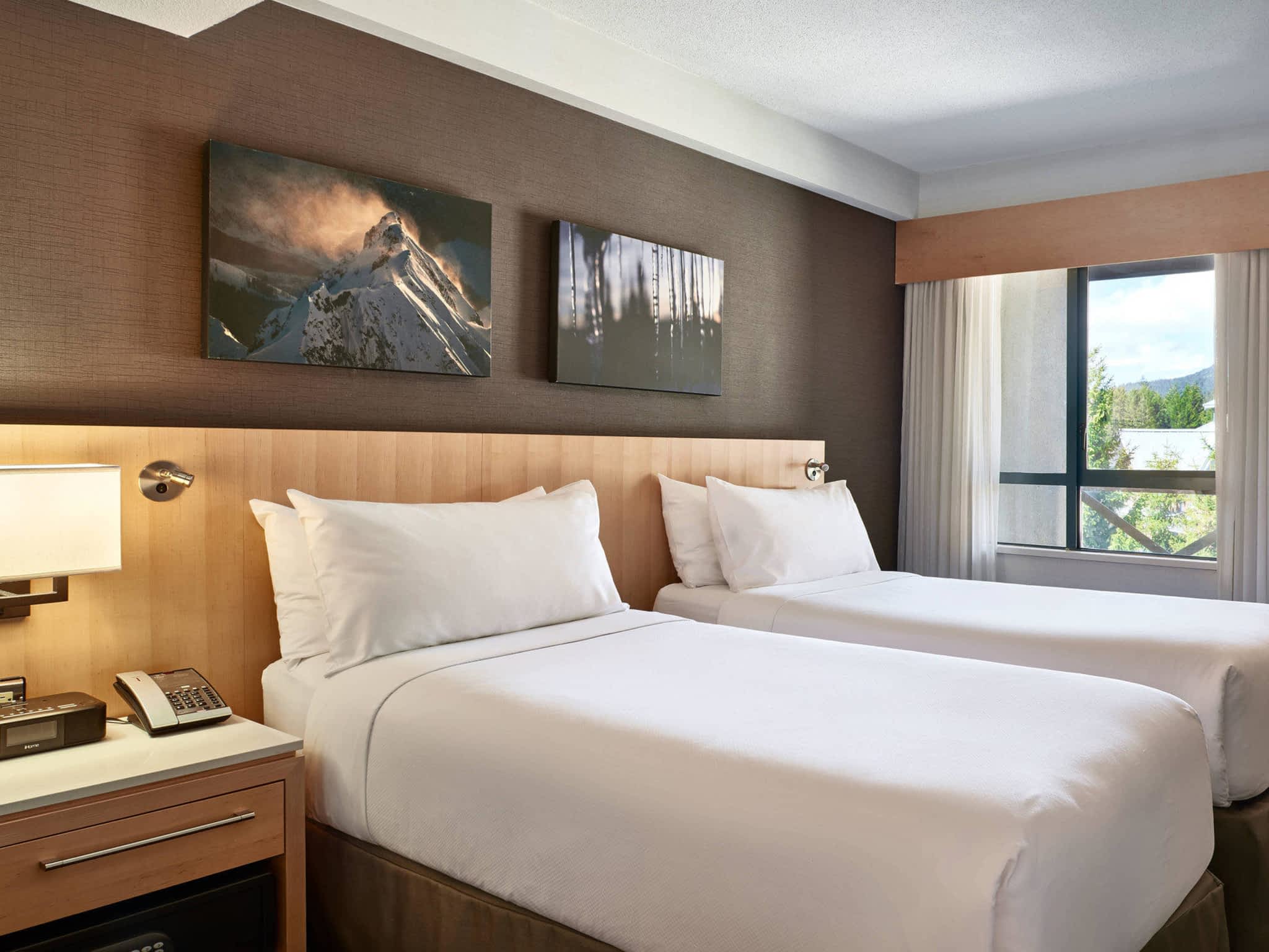 photo Delta Hotels by Marriott Whistler Village Suites