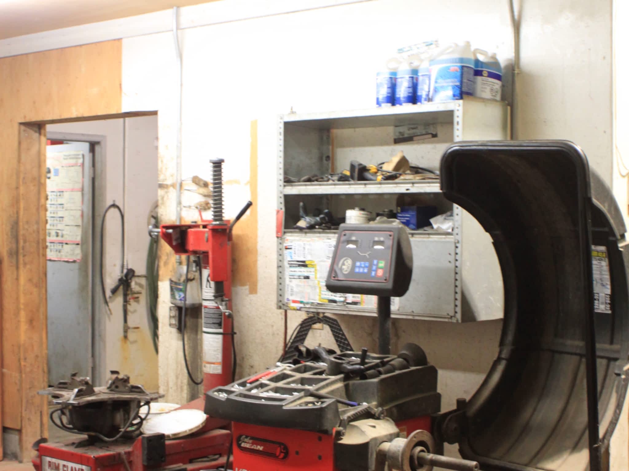 photo L & C Maintenance & Repair