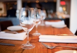 À table near Square-Victoria metro