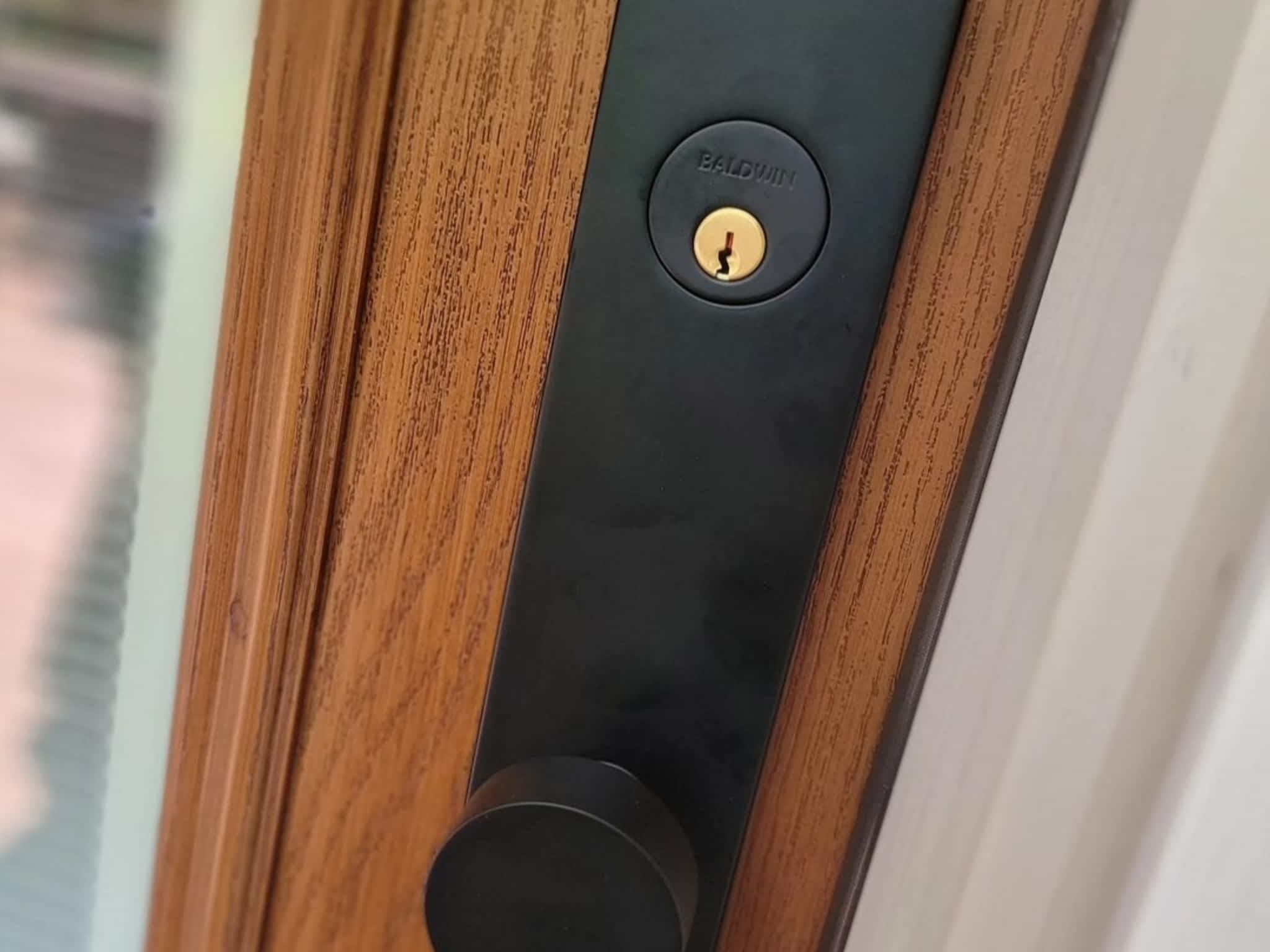 photo NEXT LEVEL Locksmith Calgary