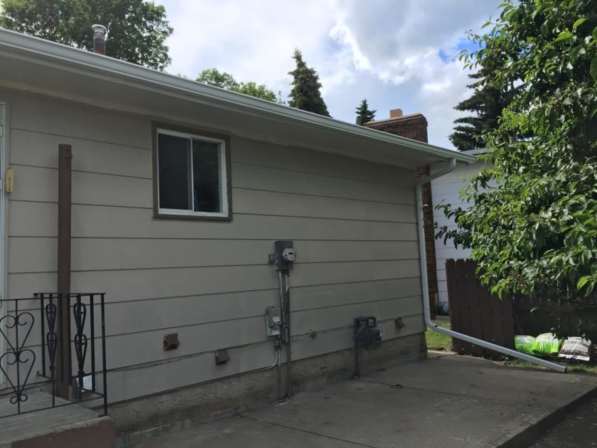 photo Chalice's Eavestroughing