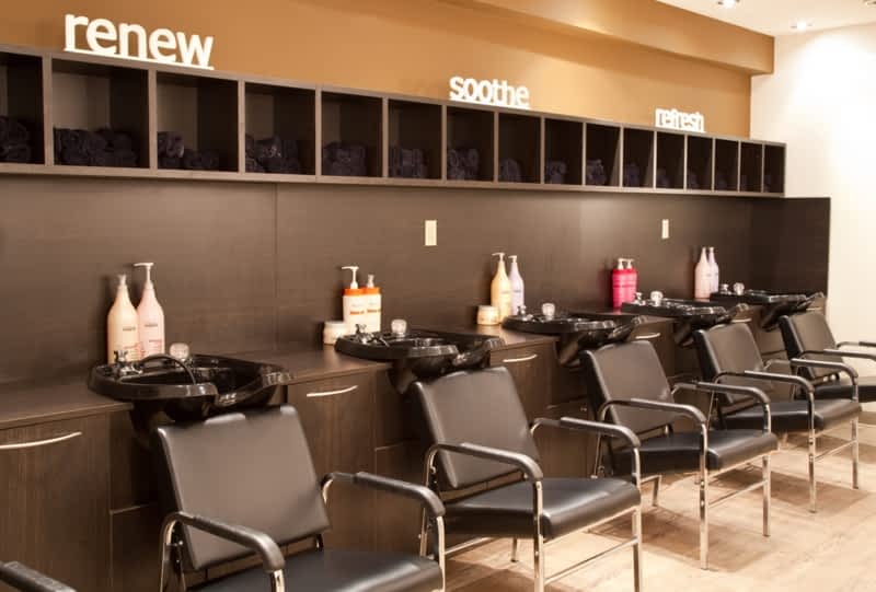 Capucci Hair Salon - Toronto, ON - 2-2254 Bloor St W 