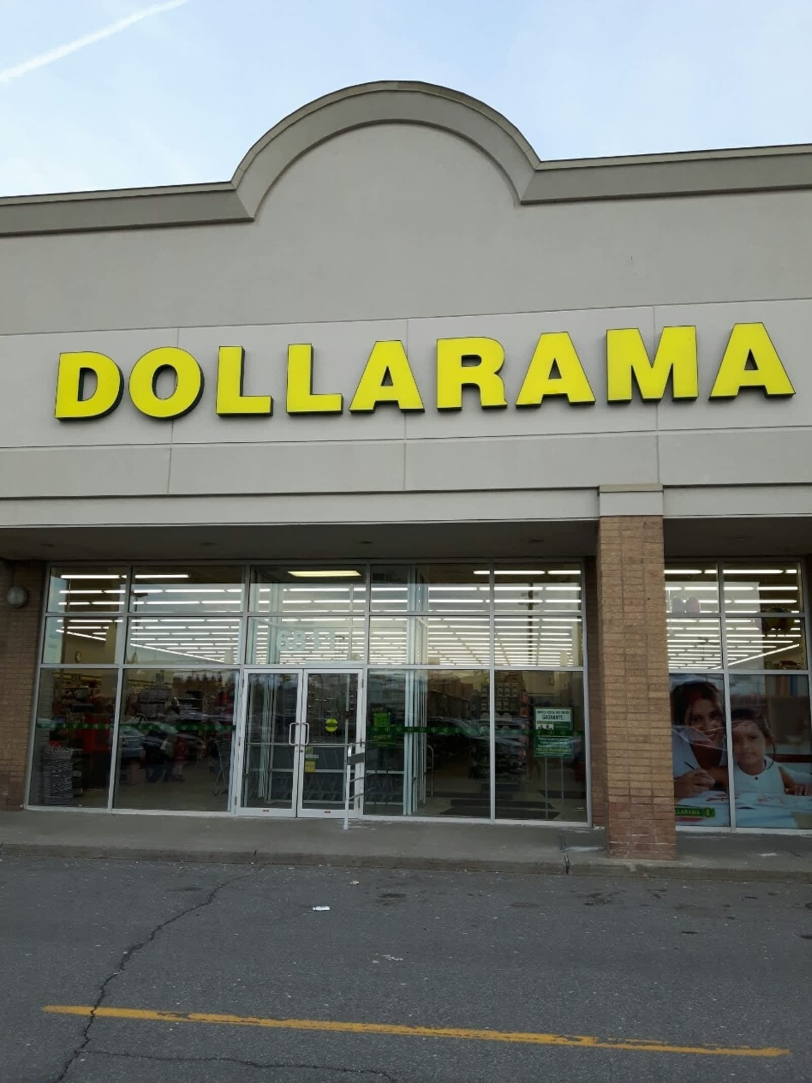 Dollarama Horaire d'ouverture 6811 boul Newman, Lasalle, QC