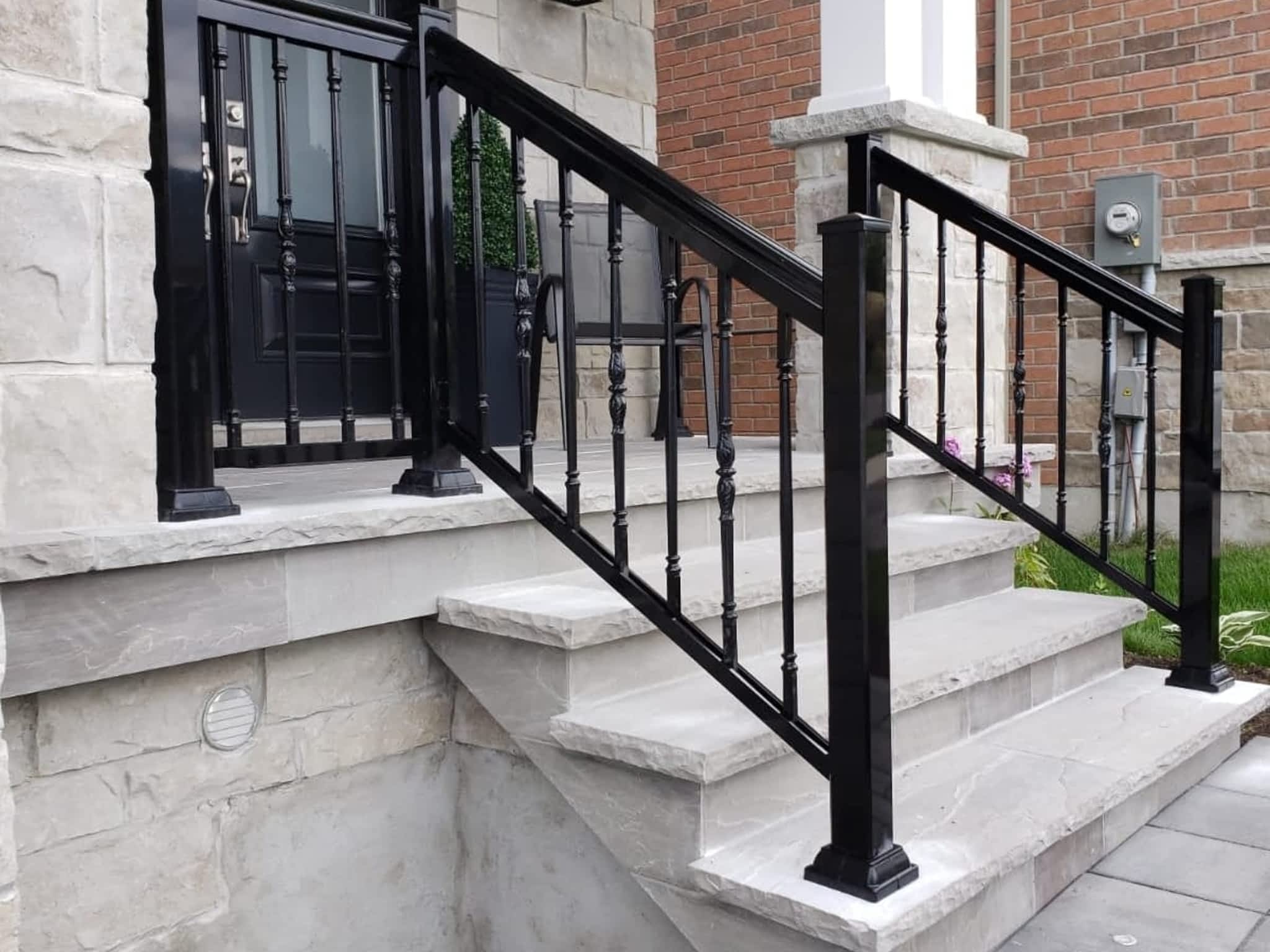 photo TG Aluminum Railings Inc