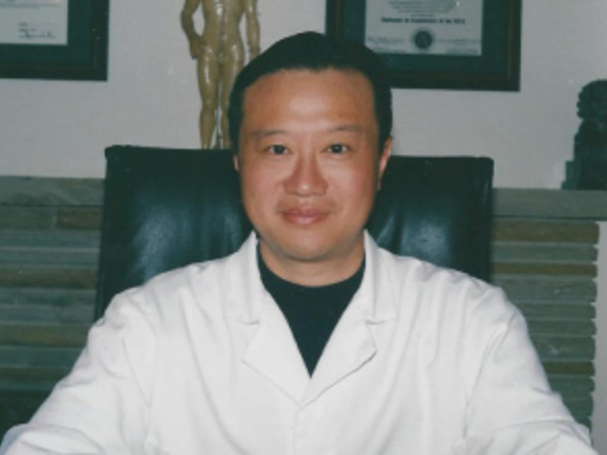 photo Tom Fung Holistic Acupuncture
