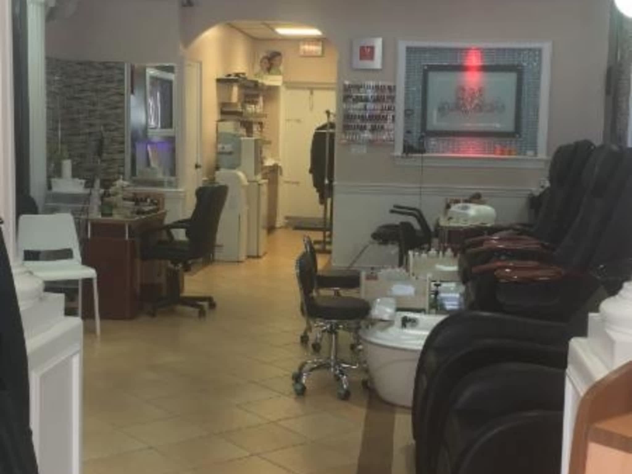 photo Red Moon Salon And Spa