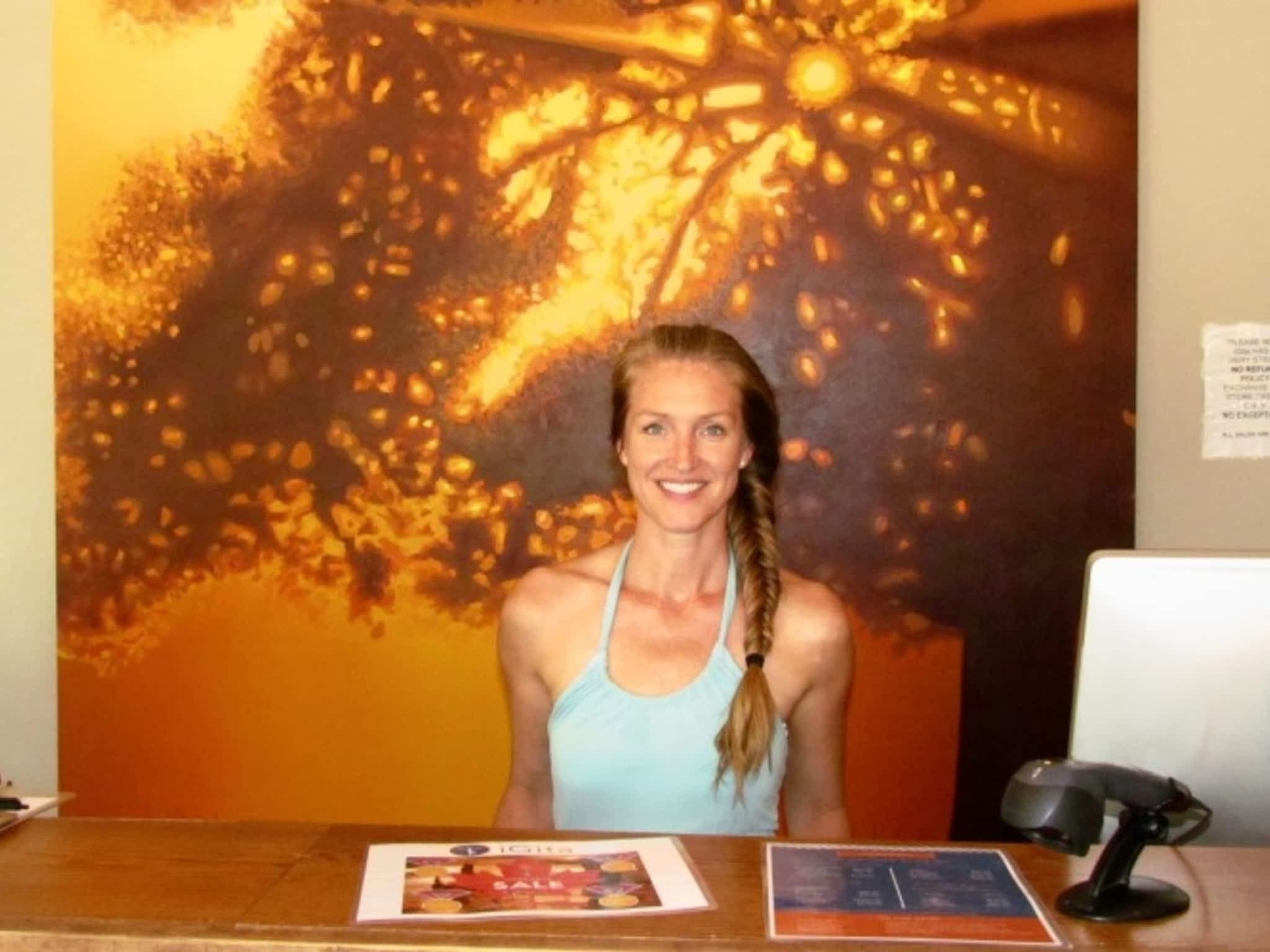 photo iGita Hot Yoga Studios