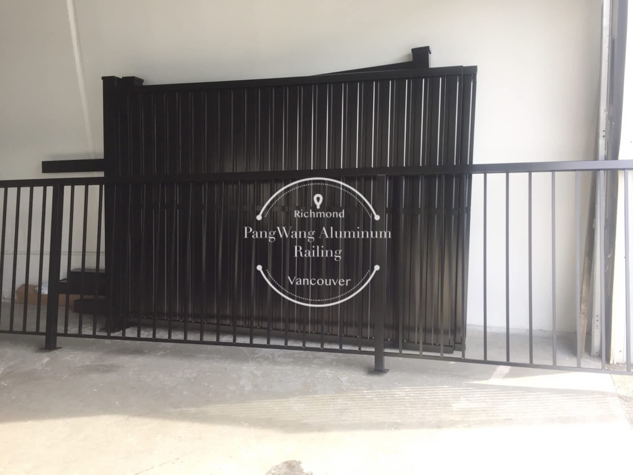 photo PangWang Aluminum Railing Inc