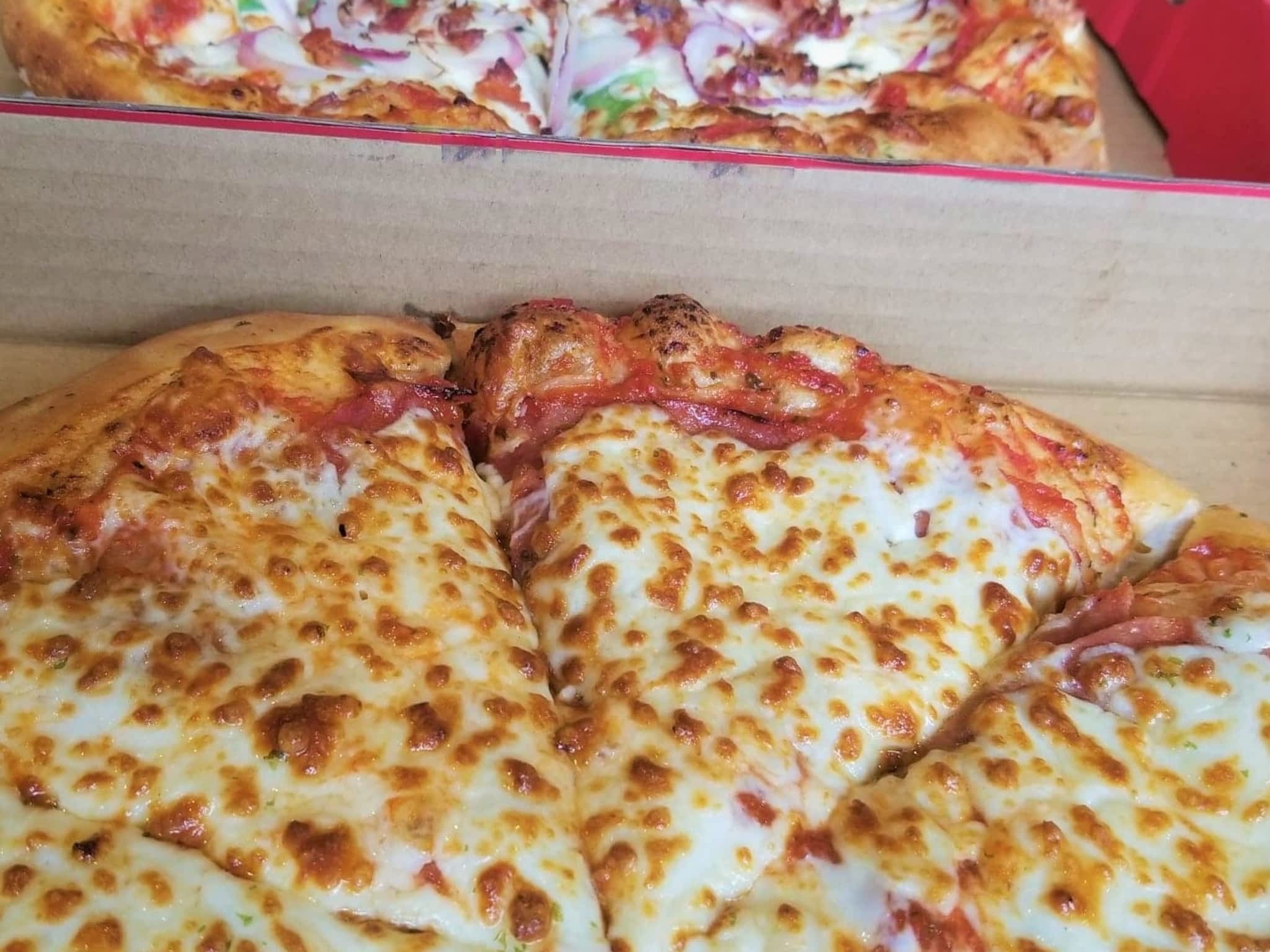 photo Pizza Salvatoré