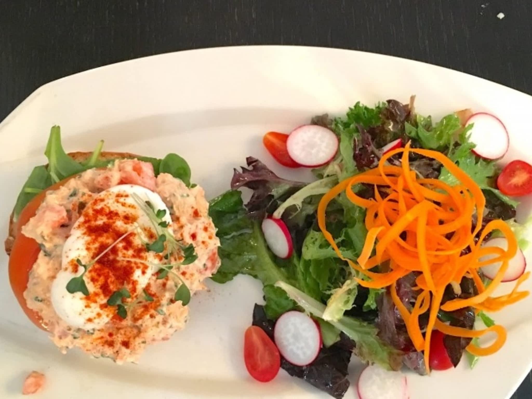 photo Manor Casual Bistro