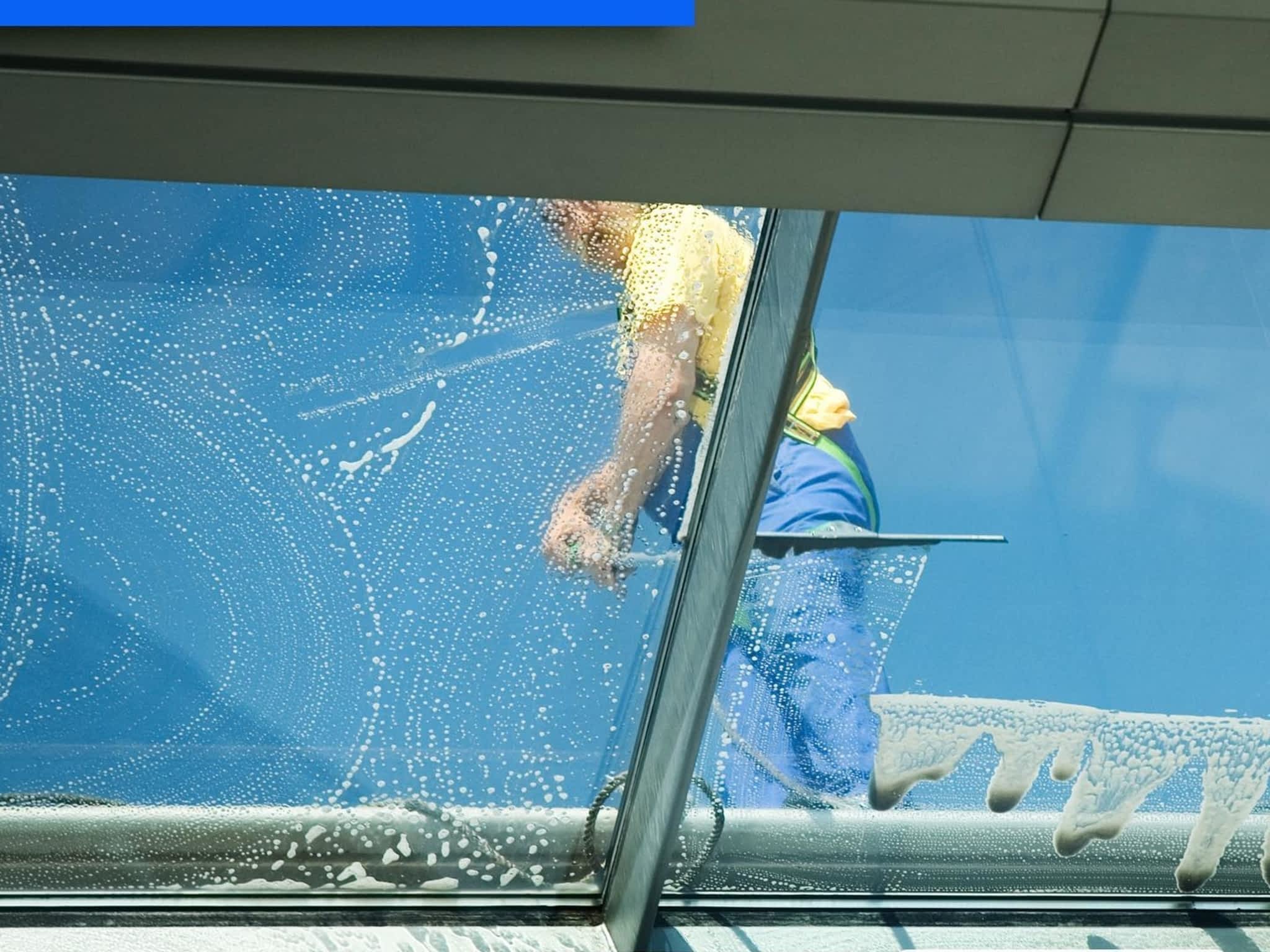 photo SmartTask - Lavage de vitres - Simple à Commander - Service Fiable & Ponctuel