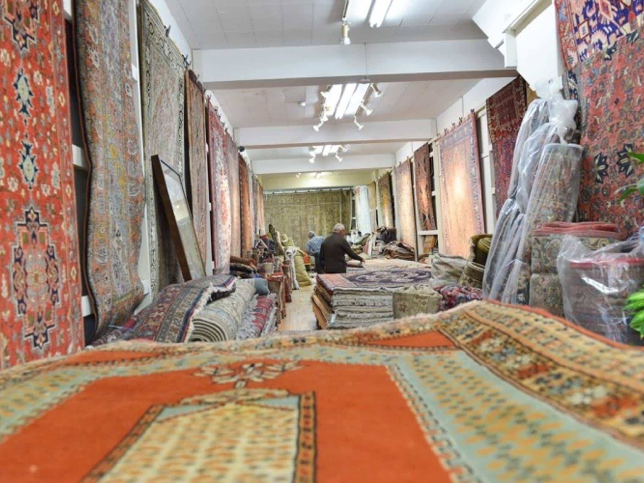 photo Royal Antique Rugs