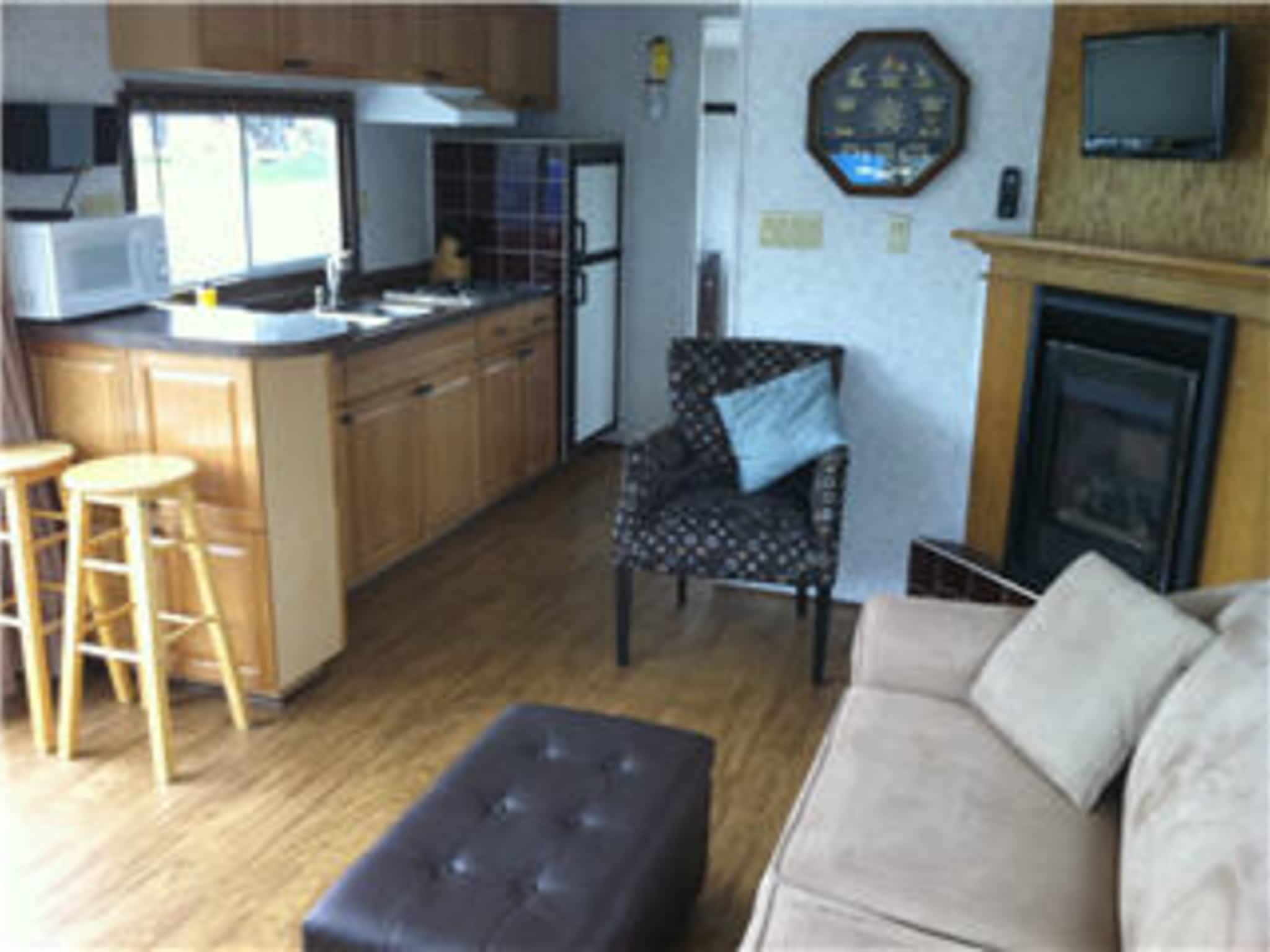 Happy Days Boat Rental Ltd Bobcaygeon, ON 5 Colony Rd Canpages