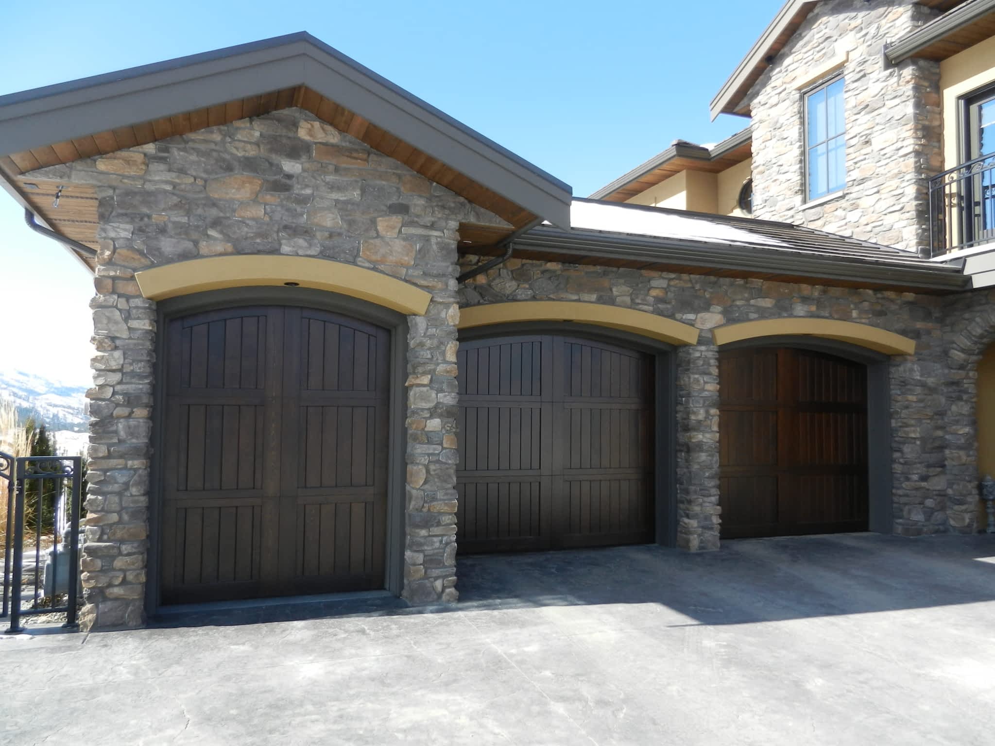 photo Legacy Garage Doors