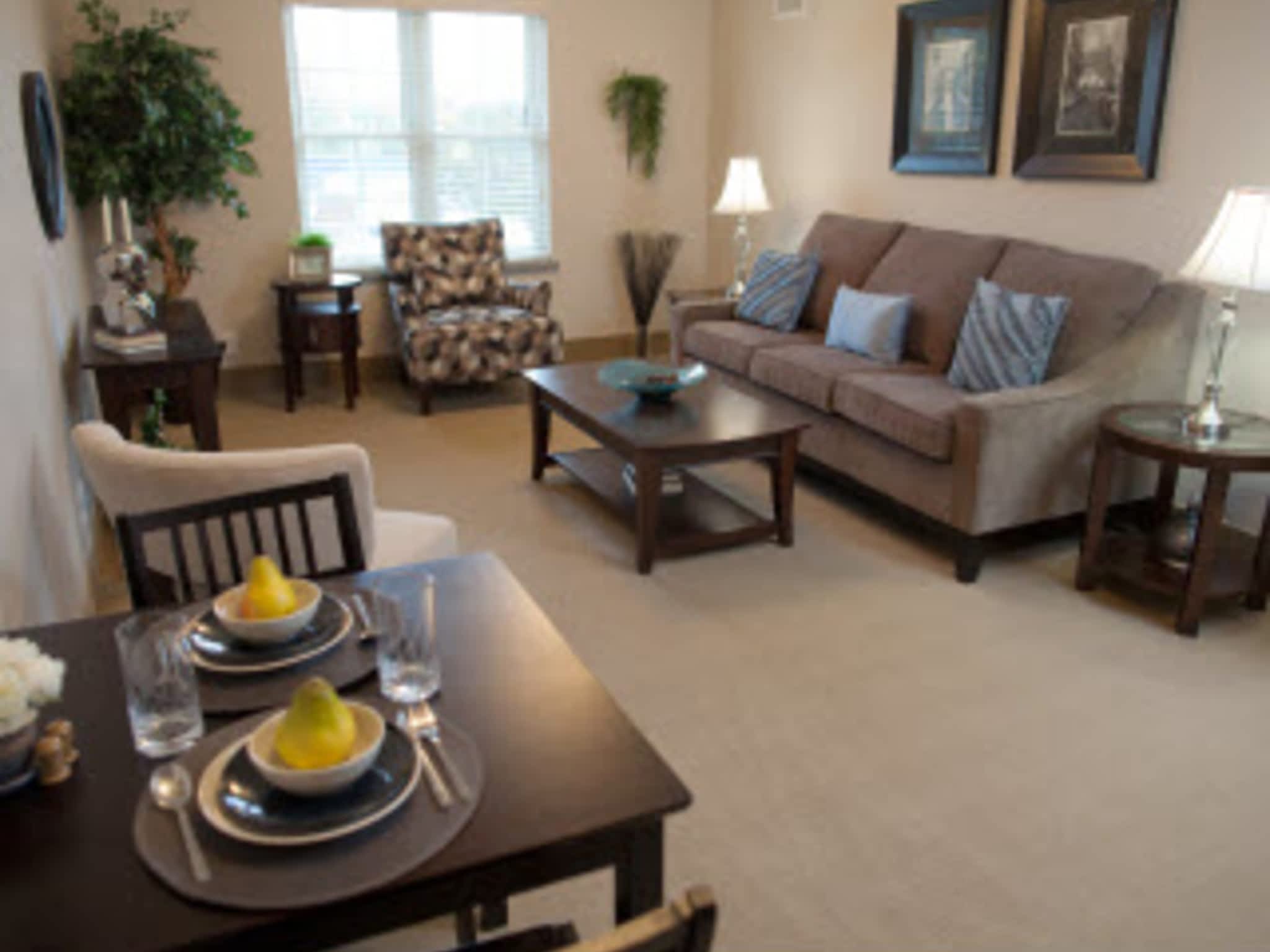 photo Adelaide Place