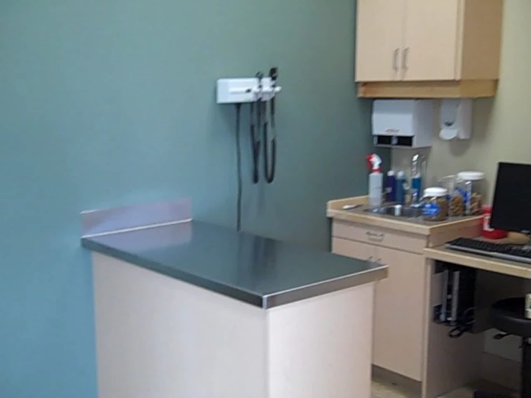 Heritage Hills Veterinary Clinic Ltd Sherwood Park, AB 50665