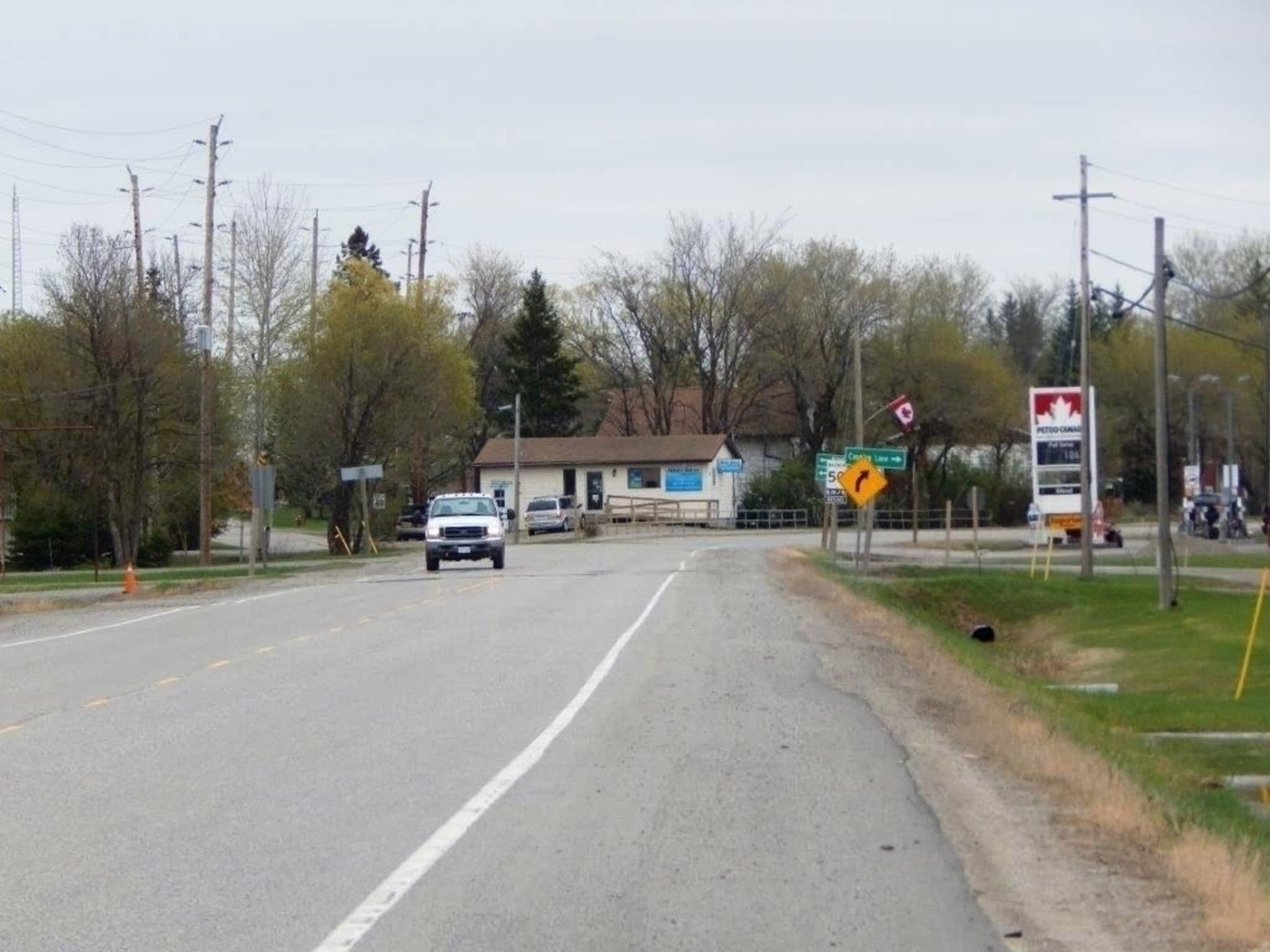 photo Misty River Alternatives