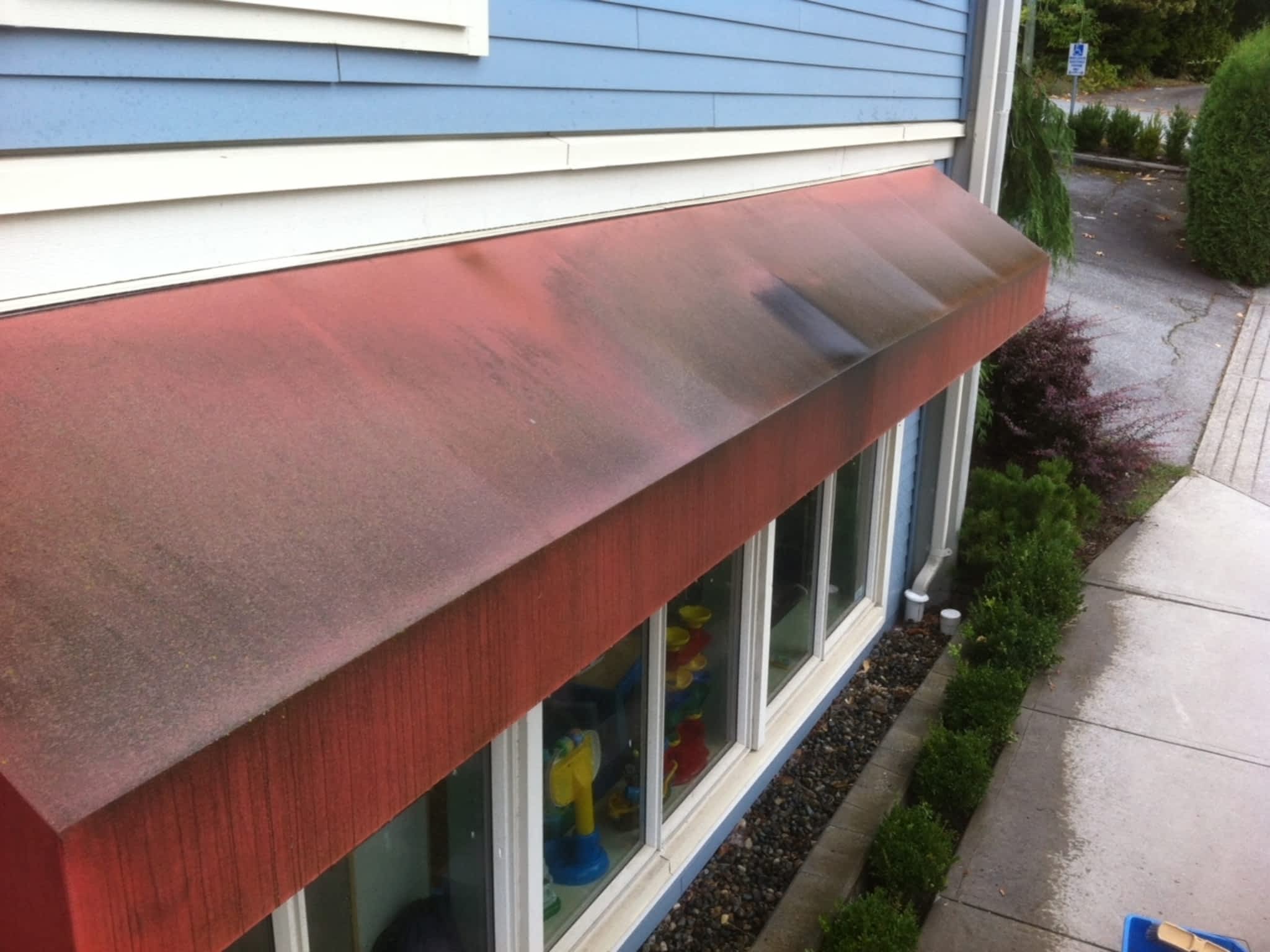 photo Up Front Awning Cleaning