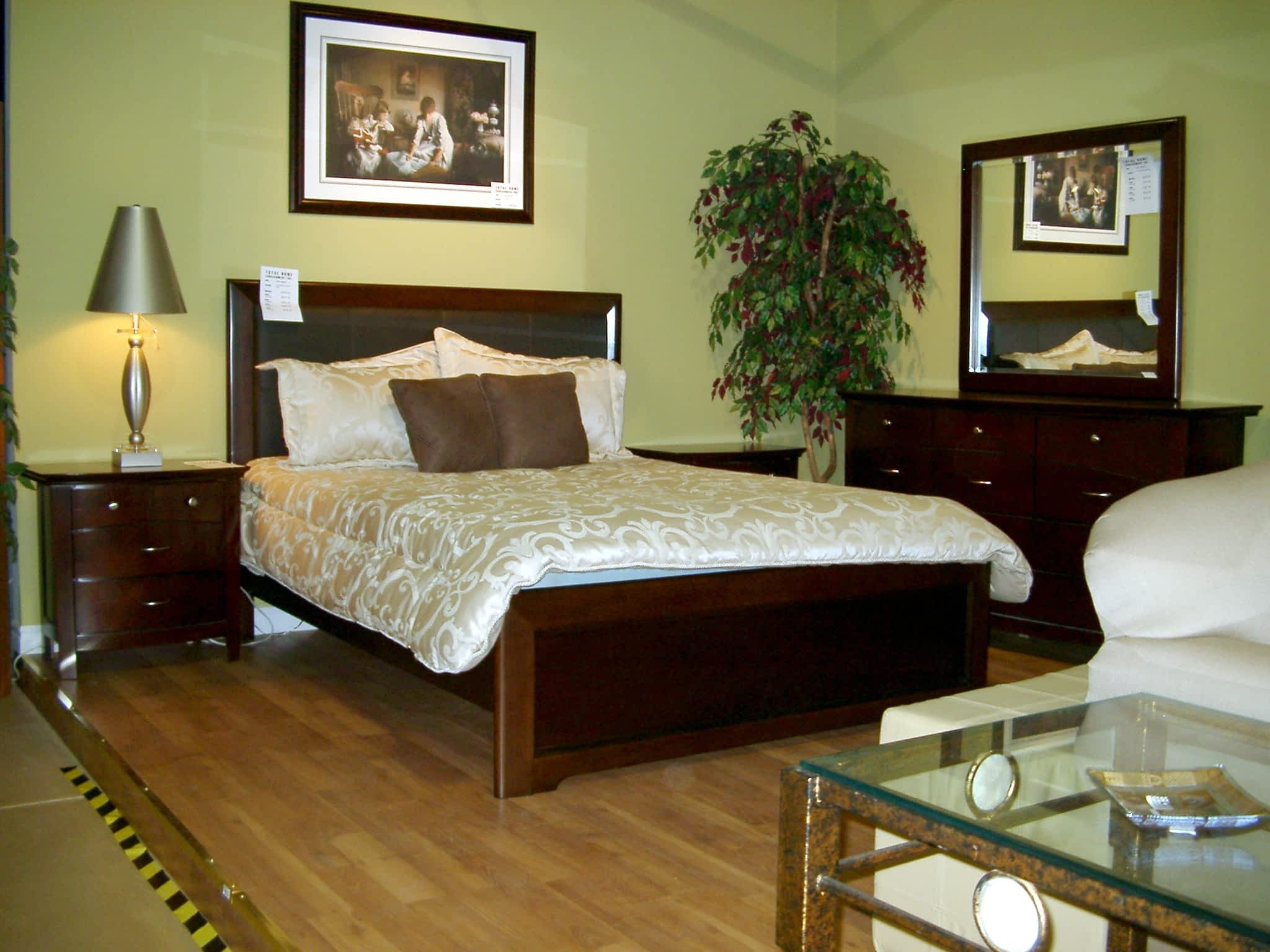 Total Home Consignment Ottawa, ON 1860 Bank St Canpages