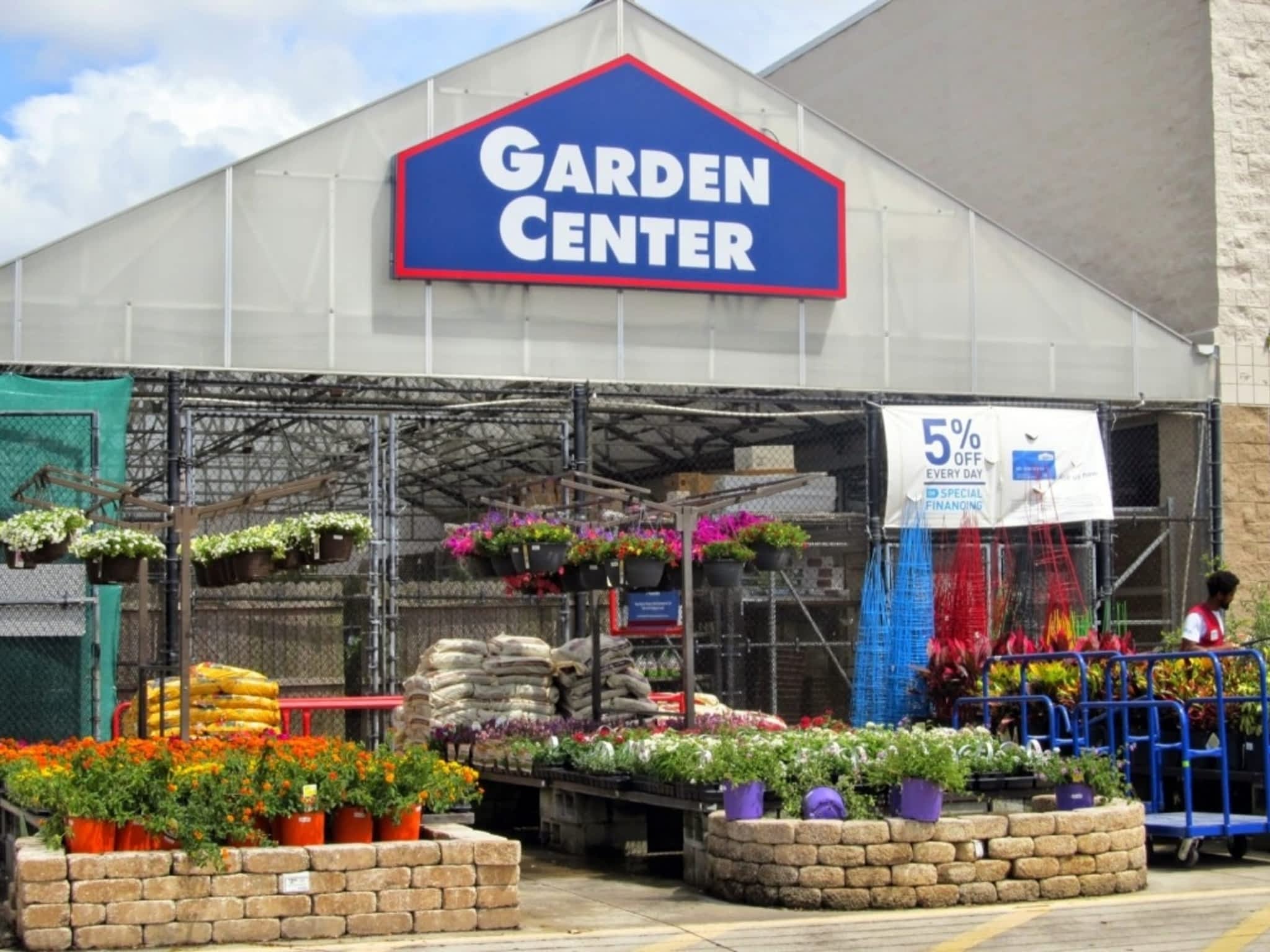photo Garden Centre at Lowe's