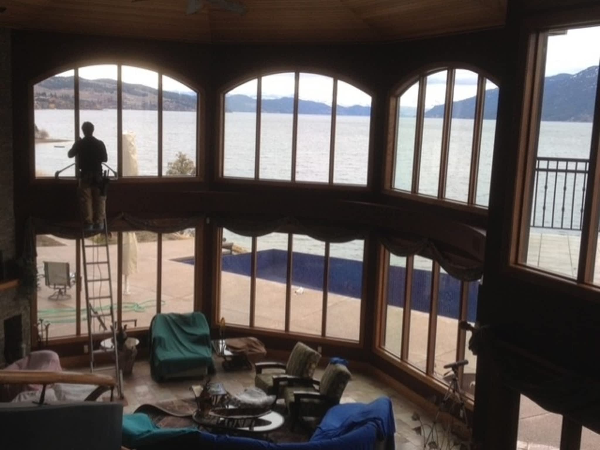 photo Dutchboy Window Cleaning