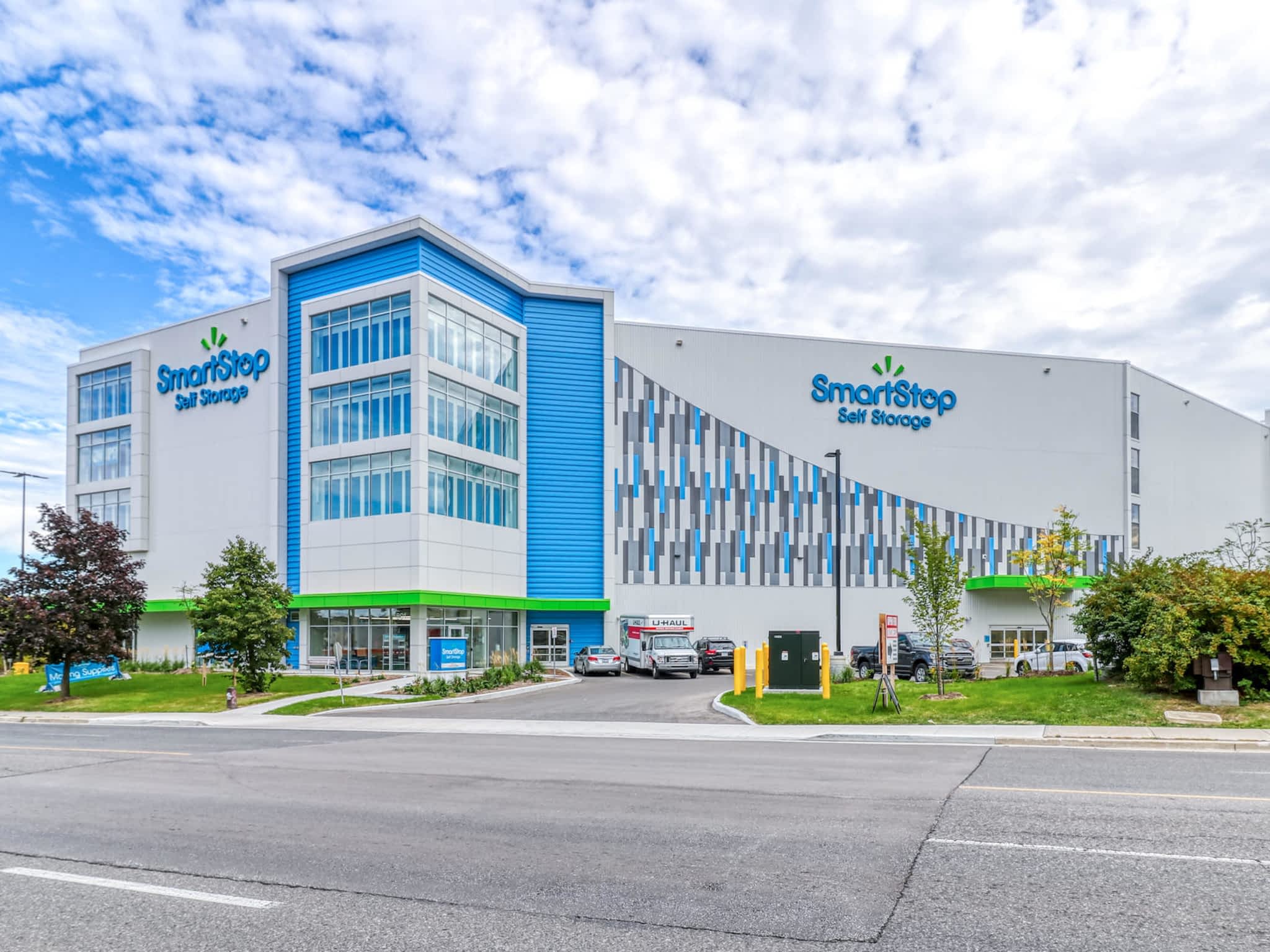 photo SmartStop Self Storage