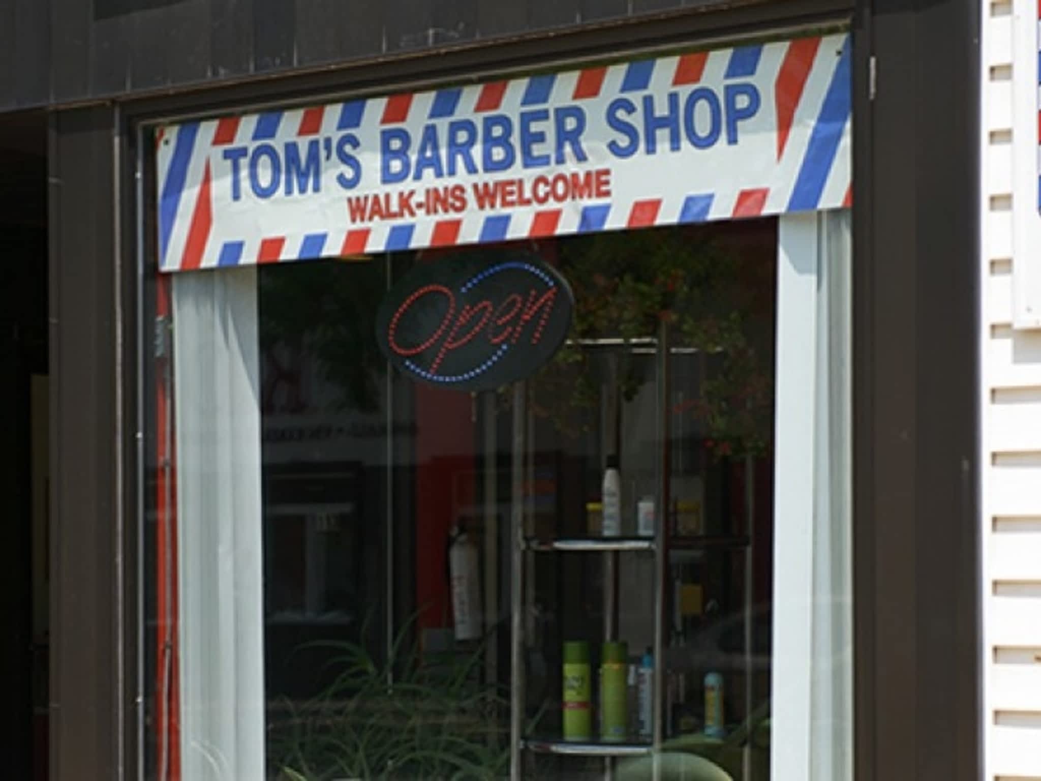 photo Tom's Barber Shop