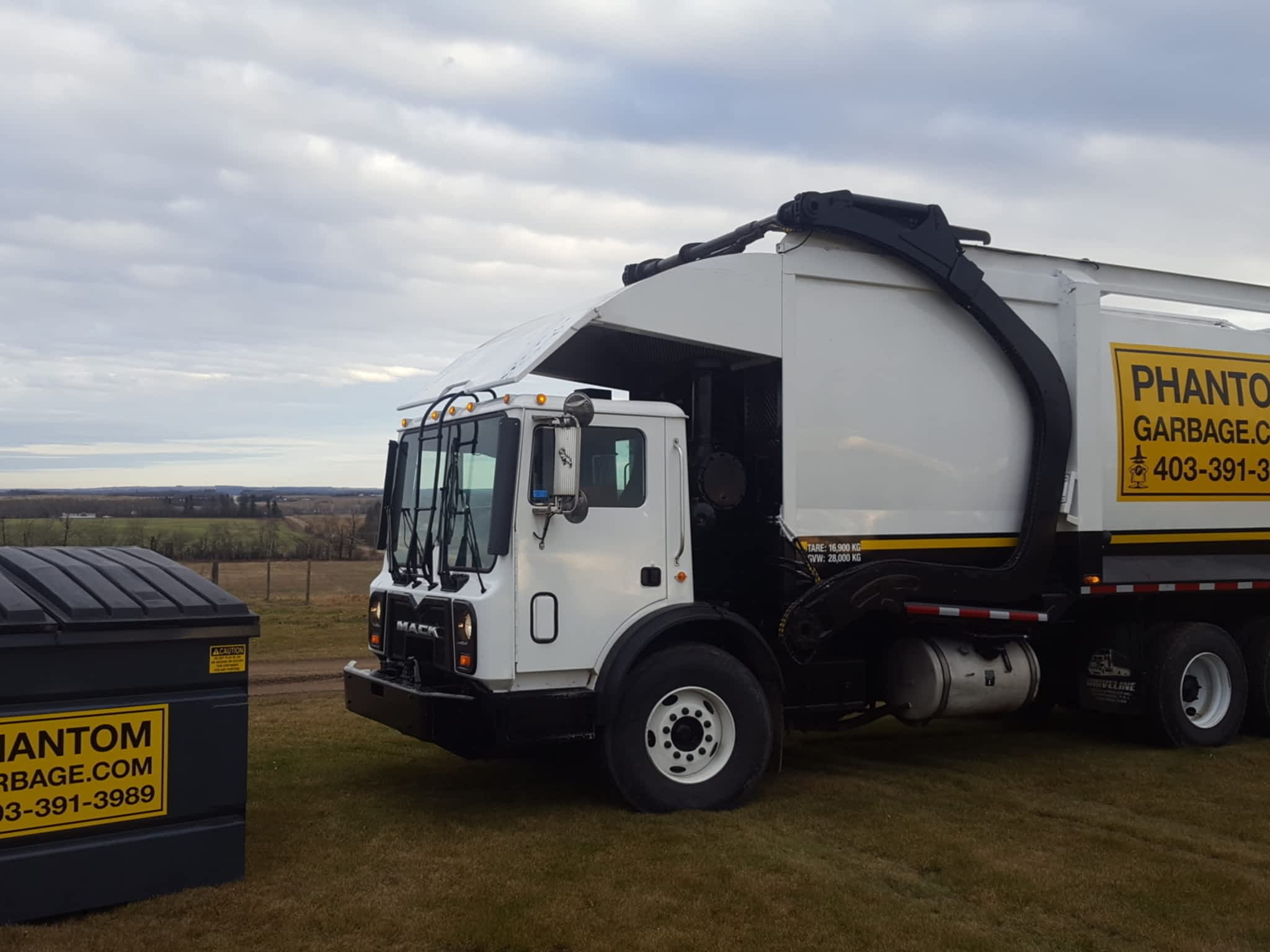 photo Phantom Garbage Services Ltd