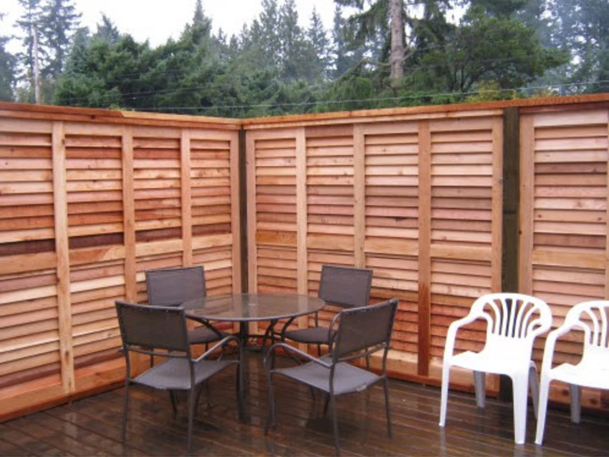 photo Quality Custom Cedar Fencing