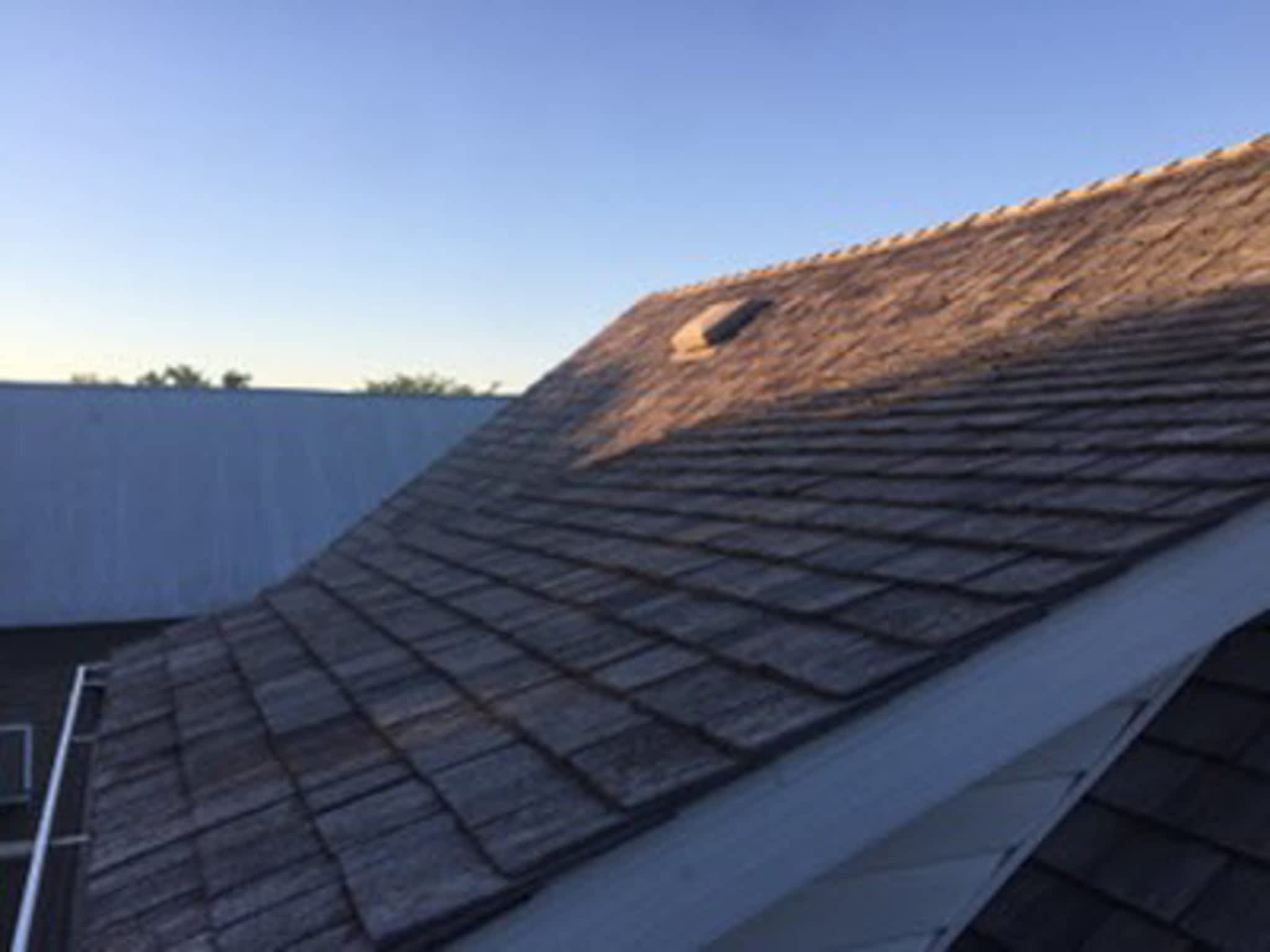 photo Penner's Roofing