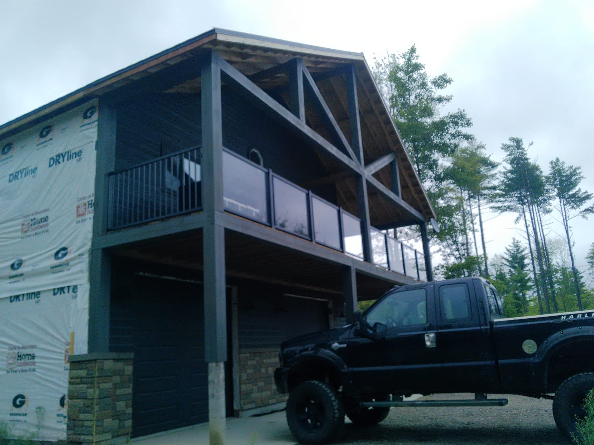 photo Ottawa Valley Aluminium Railing & Decks Co