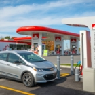 Borne de recharge rapide VÉ Petro-Canada/EV Fast Charging Station - Stations-services