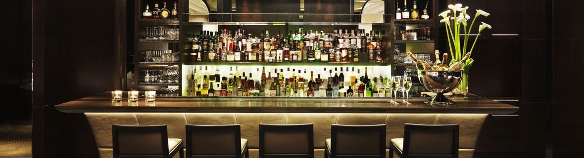 Hotel bars for dressed-up drinks in Vancouver