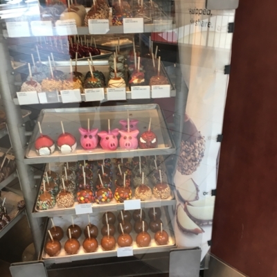 Rocky Mountain Chocolate Factory - Magasins de bonbons et de confiseries