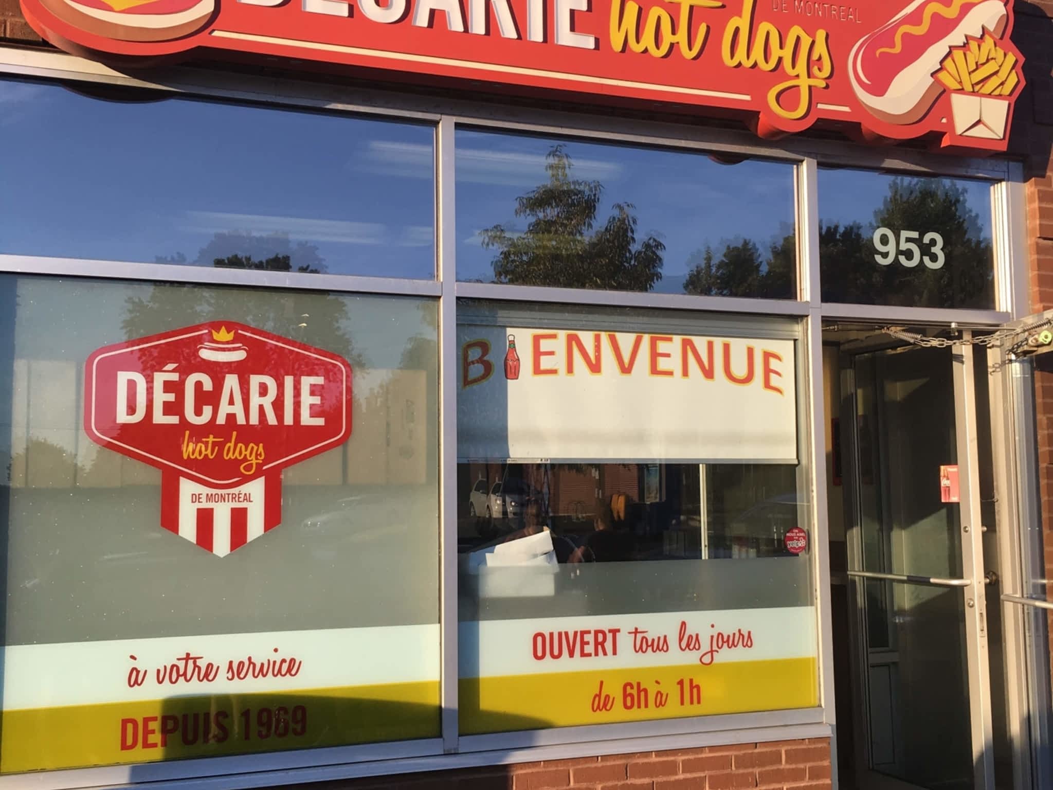 photo Décarie Hotdog