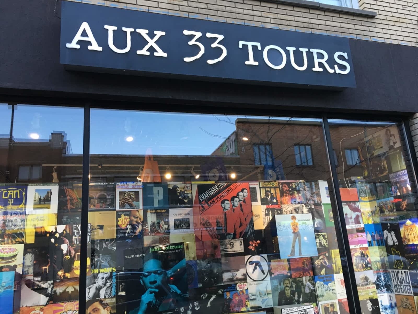 bar 33 tours