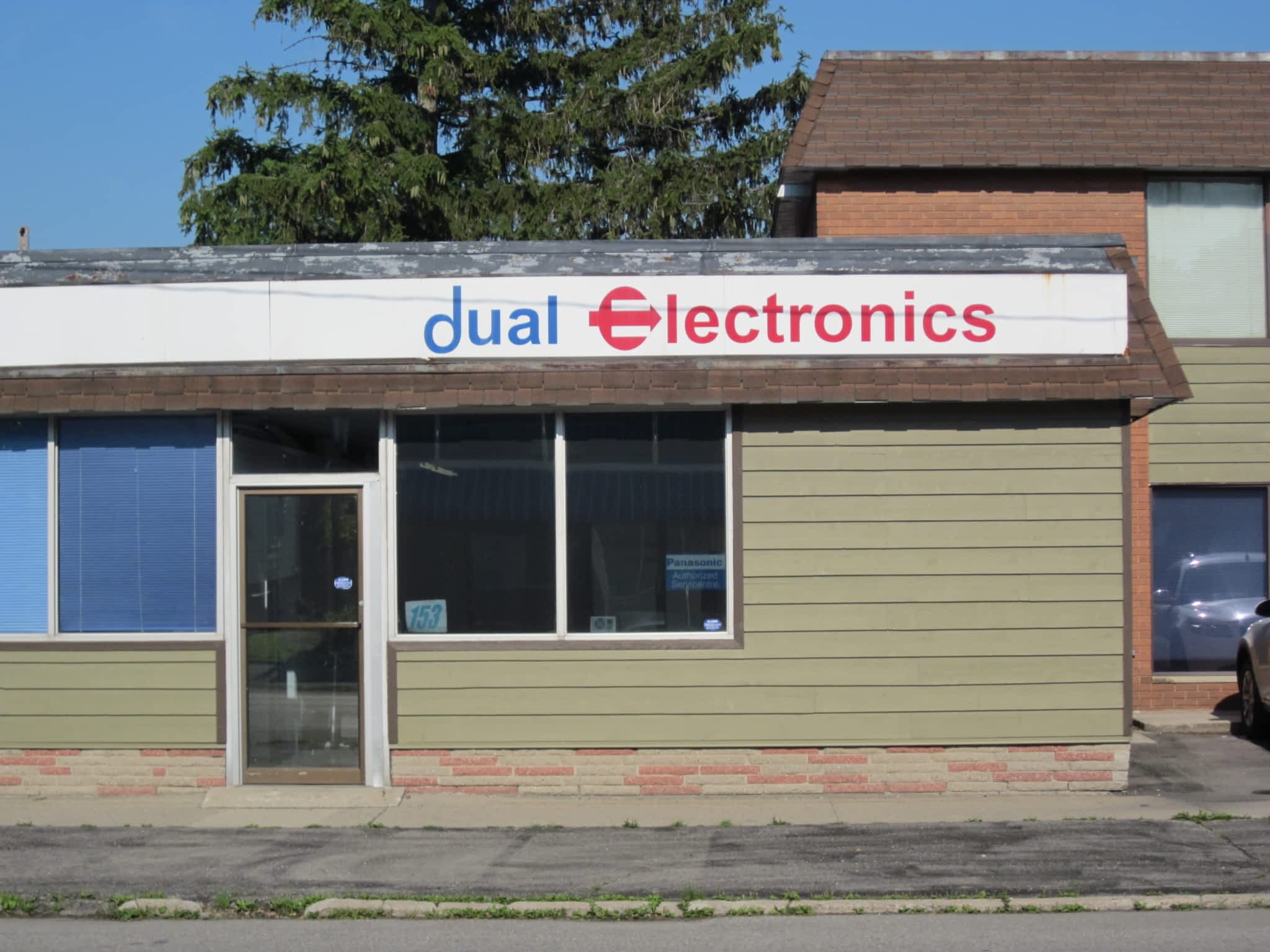 photo Dual Electronics
