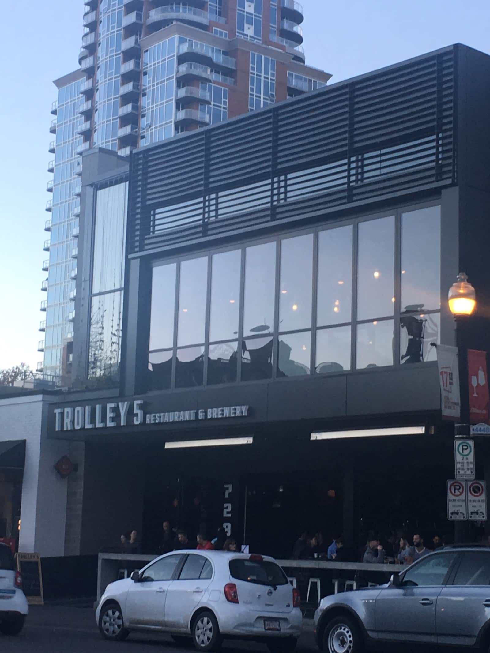 Trolley Five Restaurant Opening Hours 728 17th Ave SW, Calgary, AB