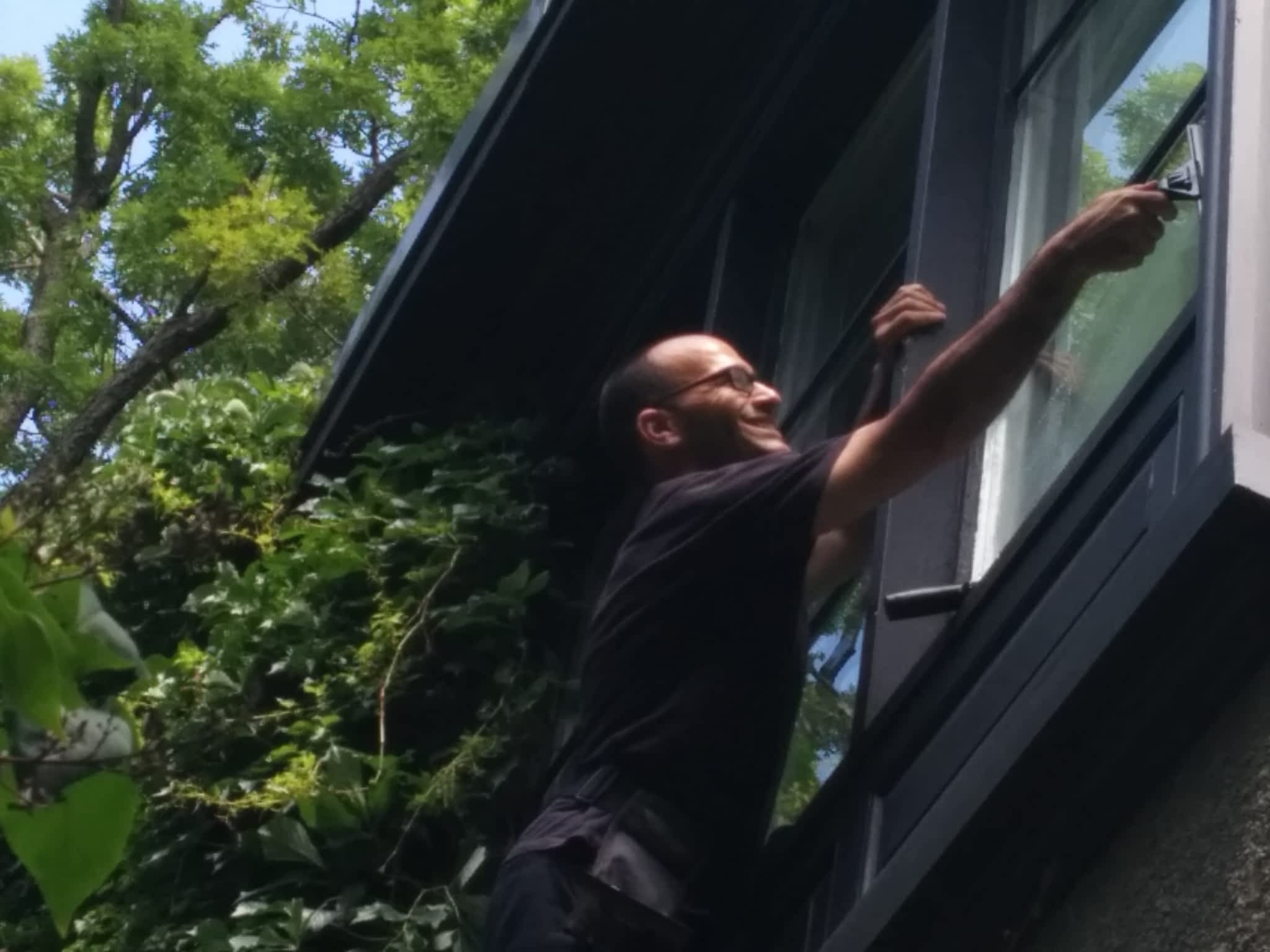 photo Dedicated Window Cleaning