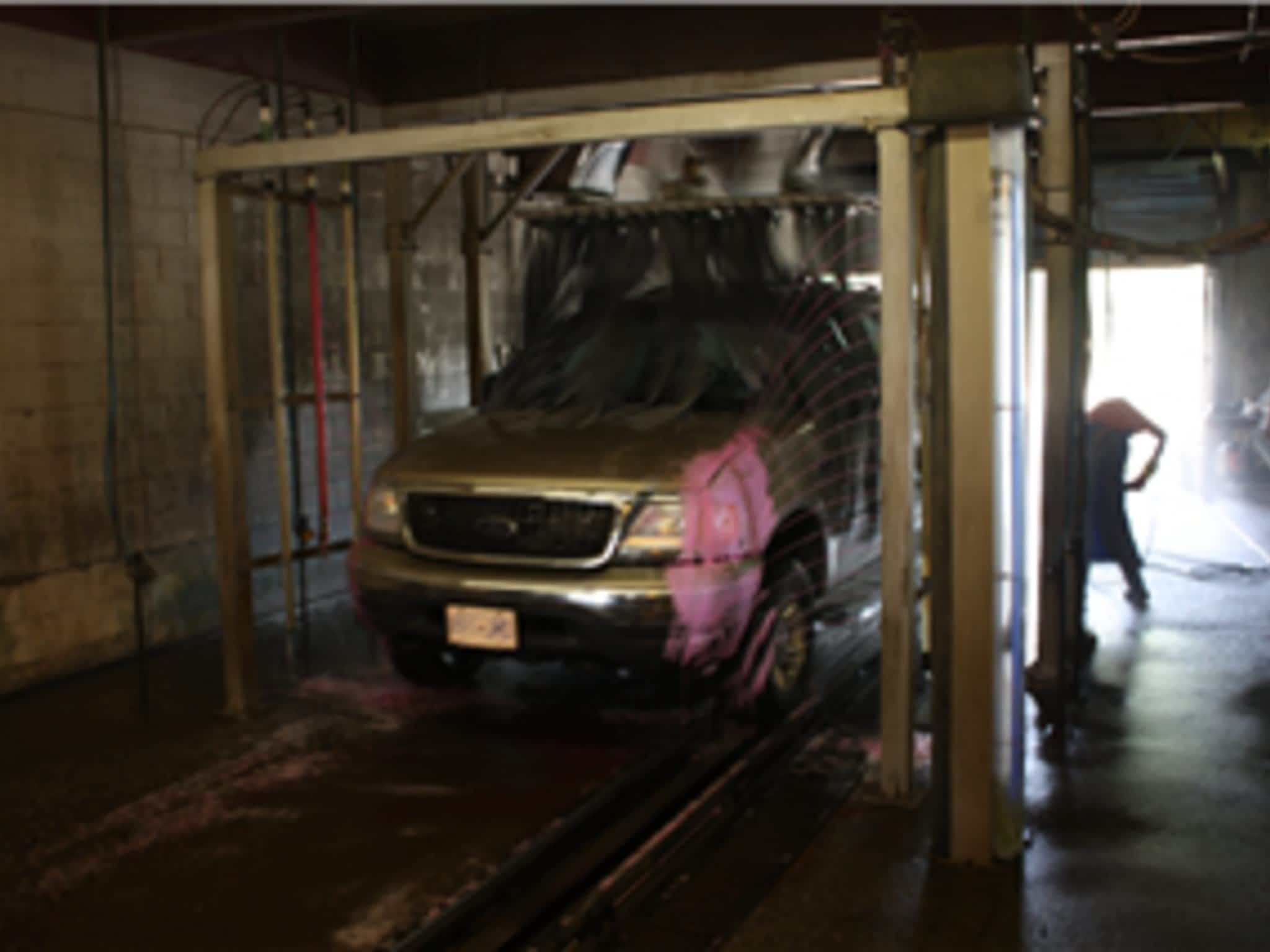 photo Hands On Car Wash Inc