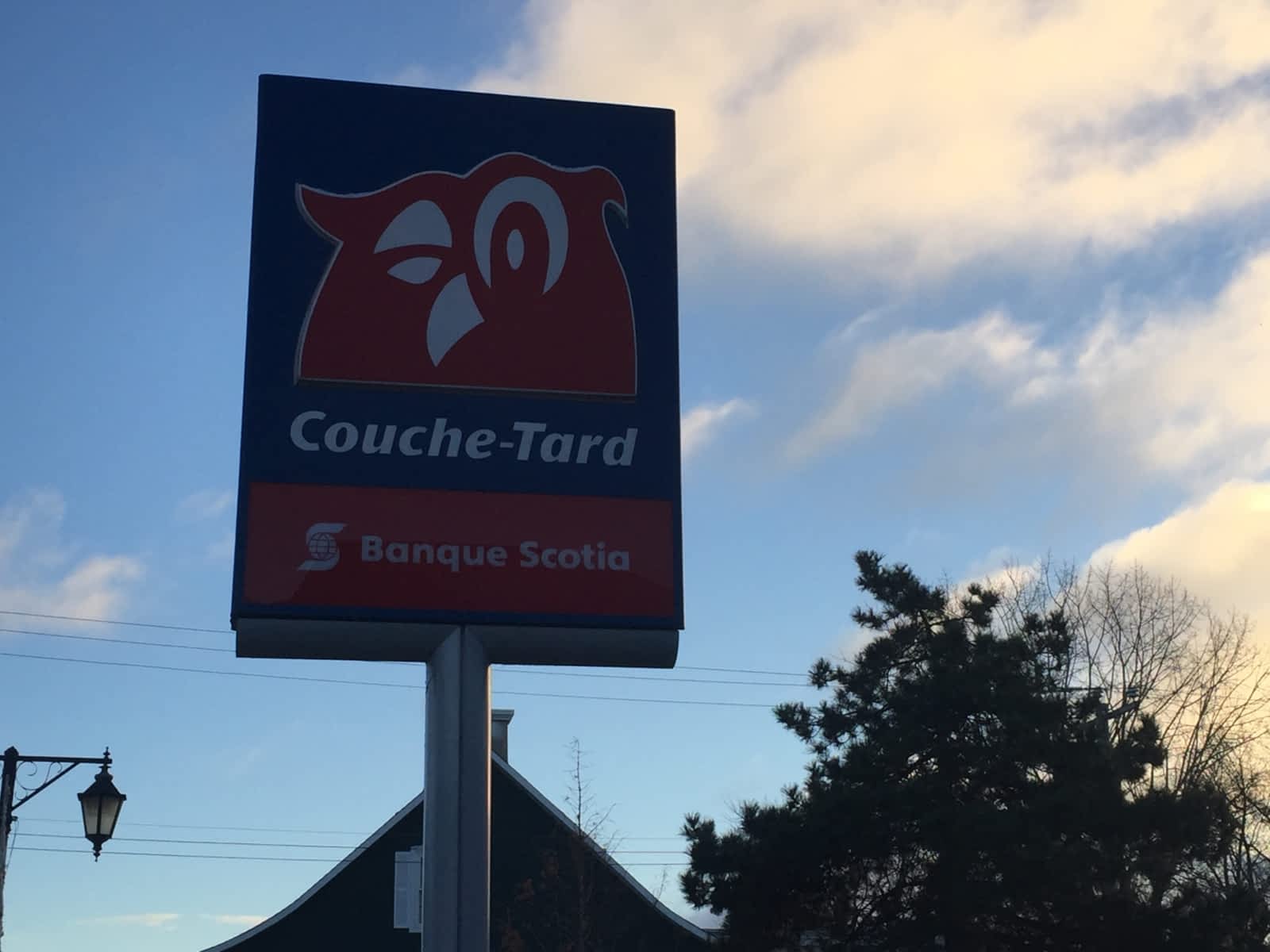 CoucheTard Horaire d'ouverture 450 ch du BordduLac, Dorval, QC