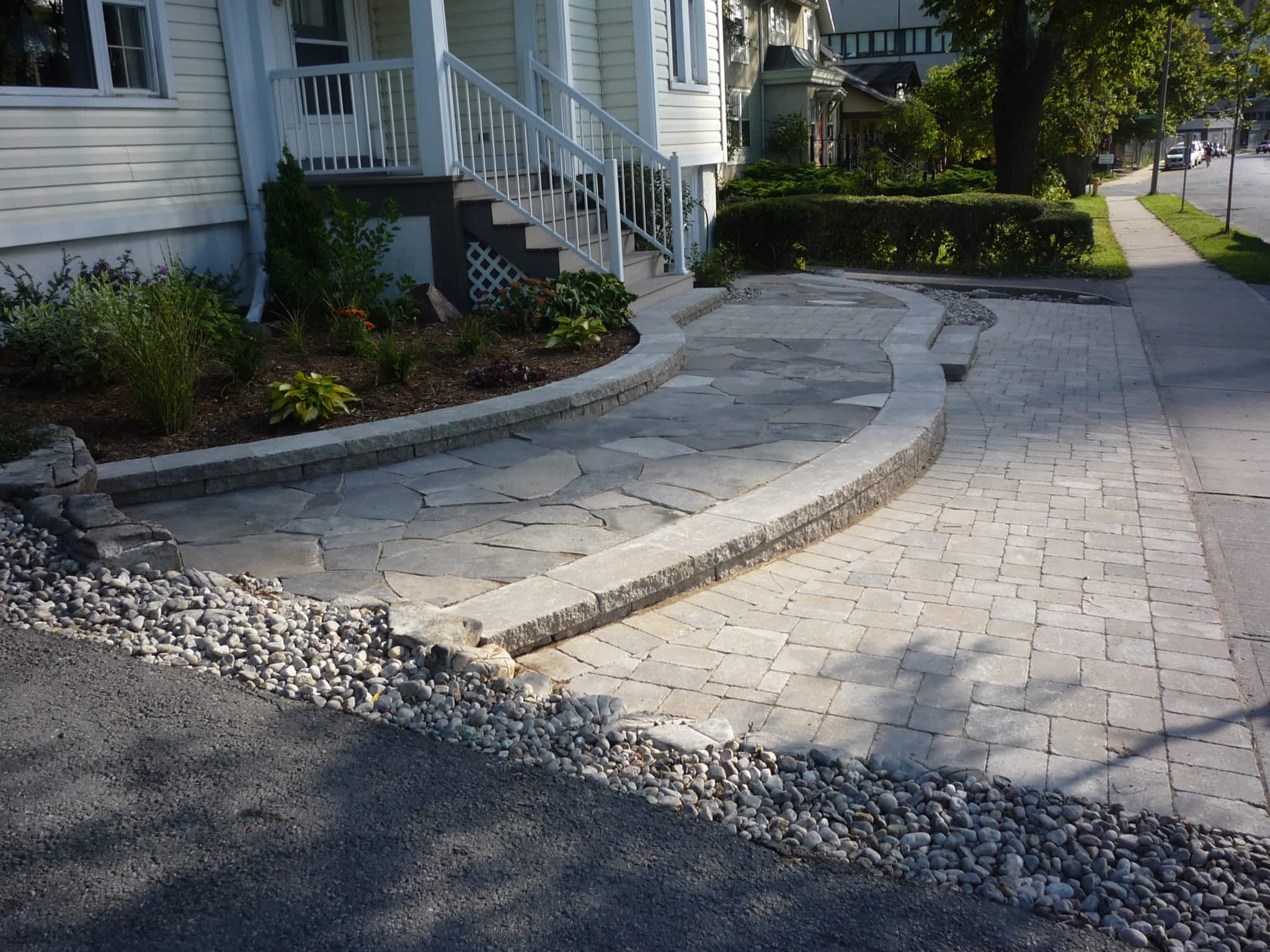 photo Kingston Interlocking Paving Stone