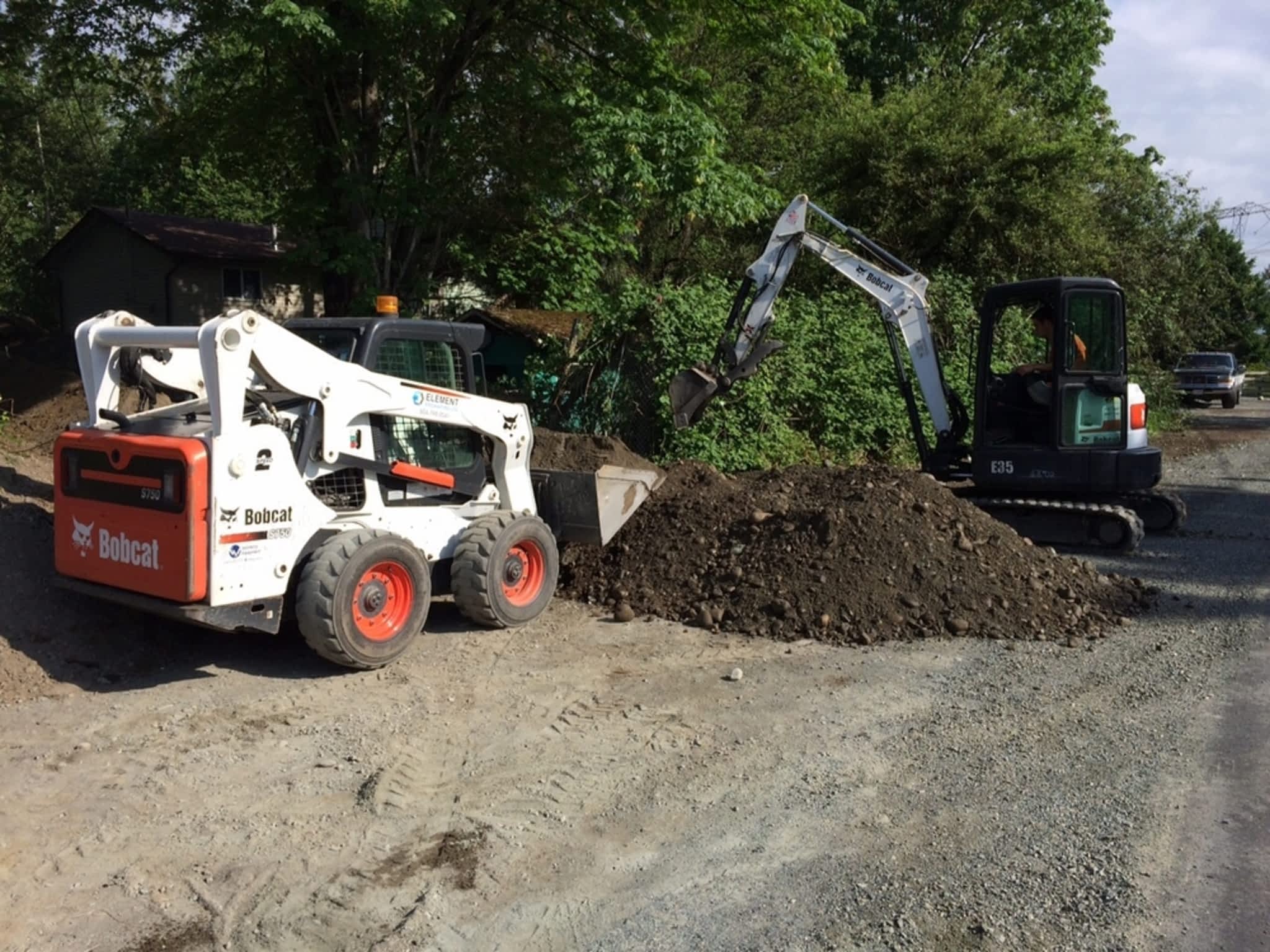 photo Element Excavating Ltd