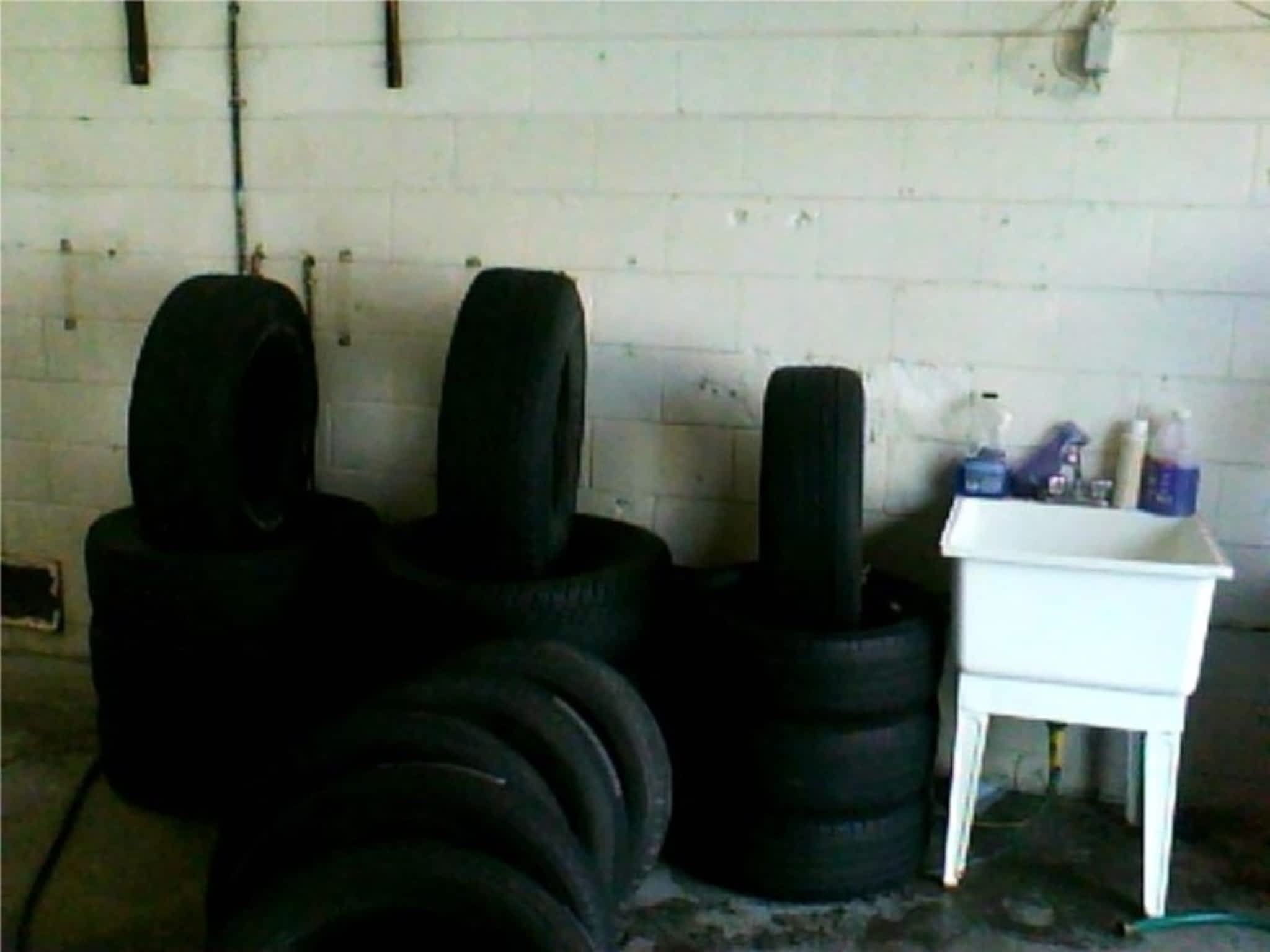 photo Tires of Belleville