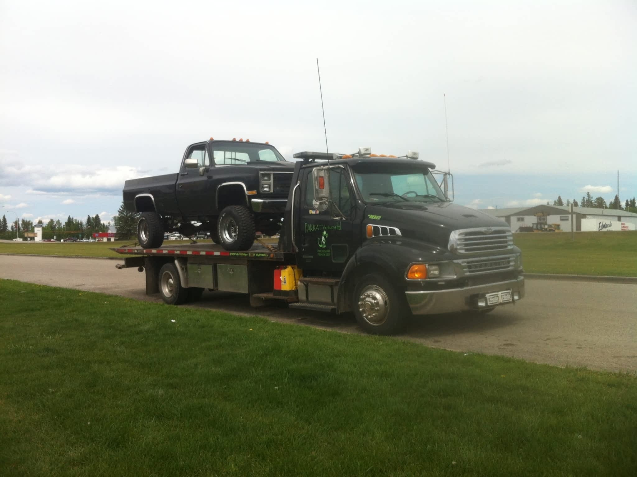 photo Pakrat Towing & Flatdeck Services