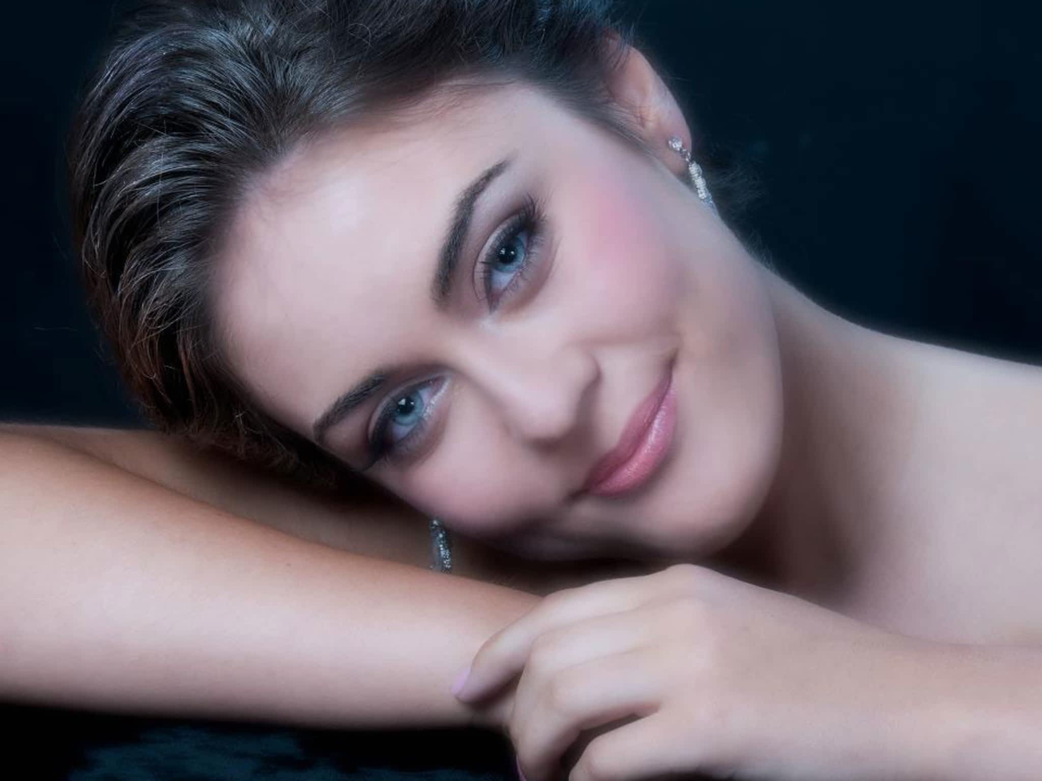 photo Alisa Lyons Professional Mobile Make Up